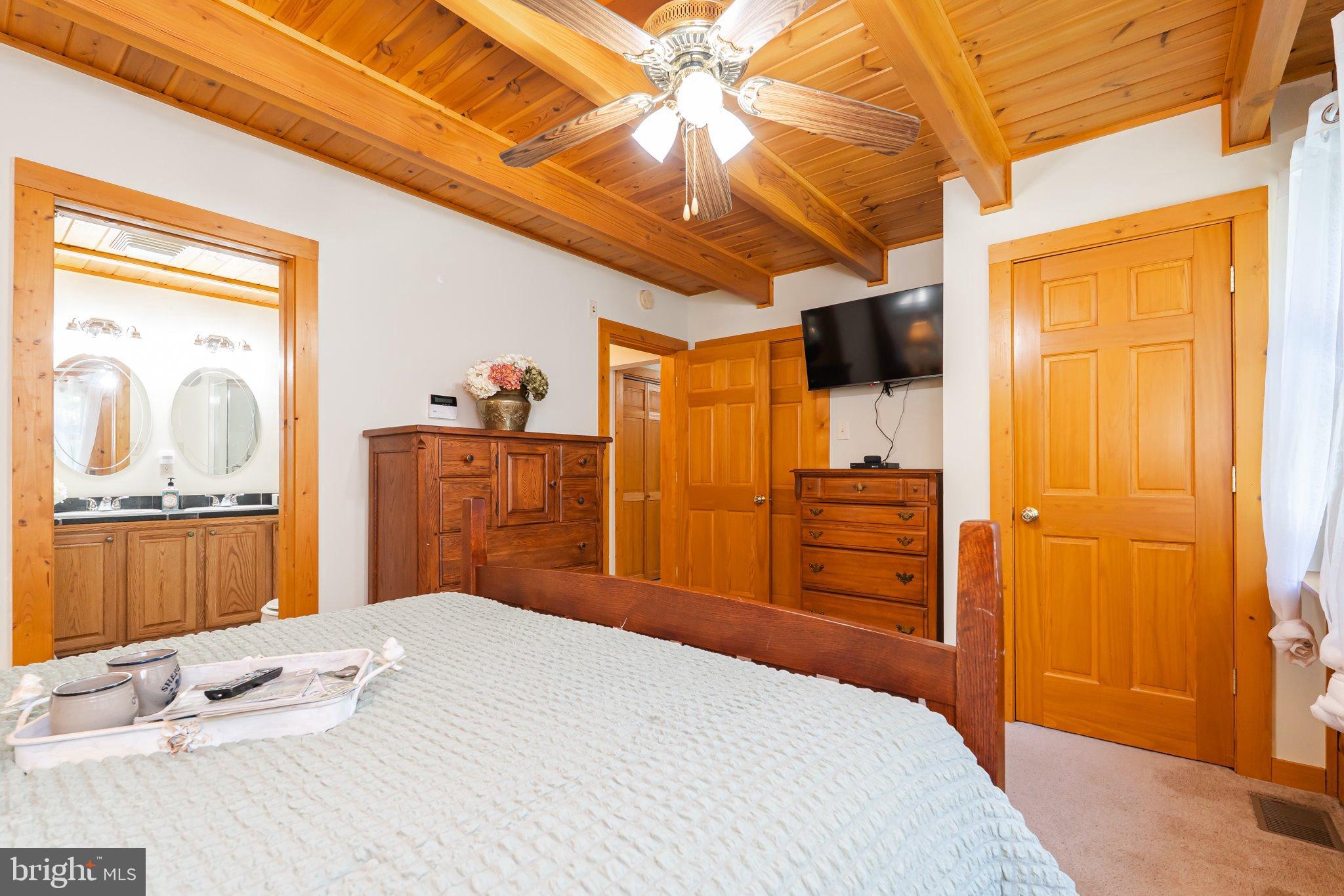 SLEEPY CREEK VIEW - Residential