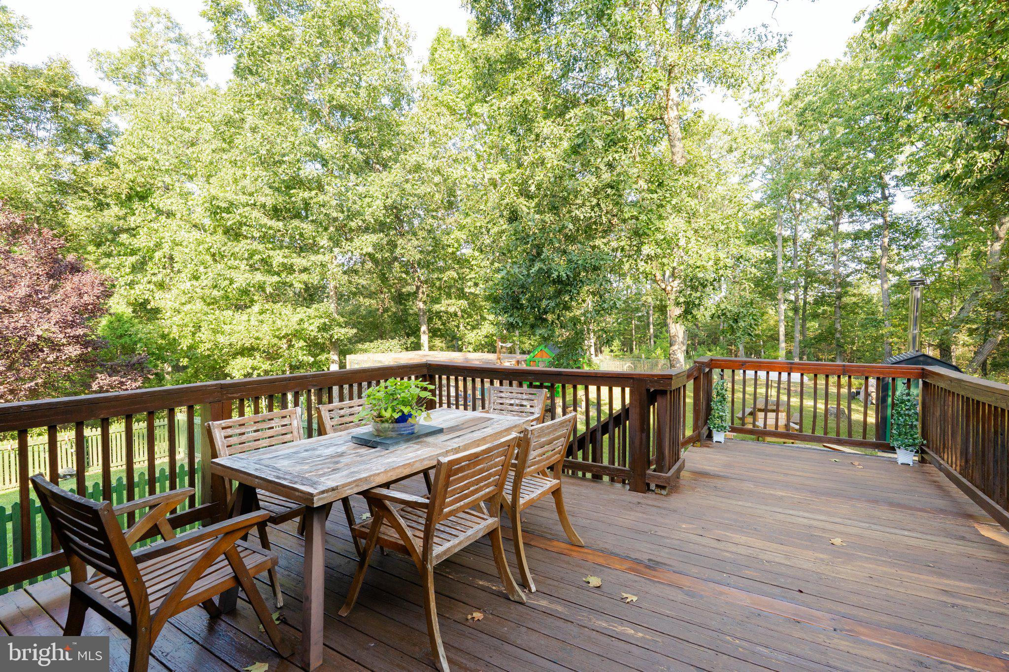 SLEEPY CREEK VIEW - Residential