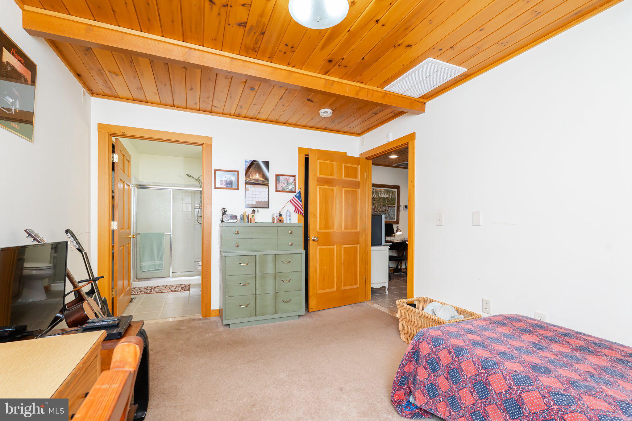 SLEEPY CREEK VIEW - Residential