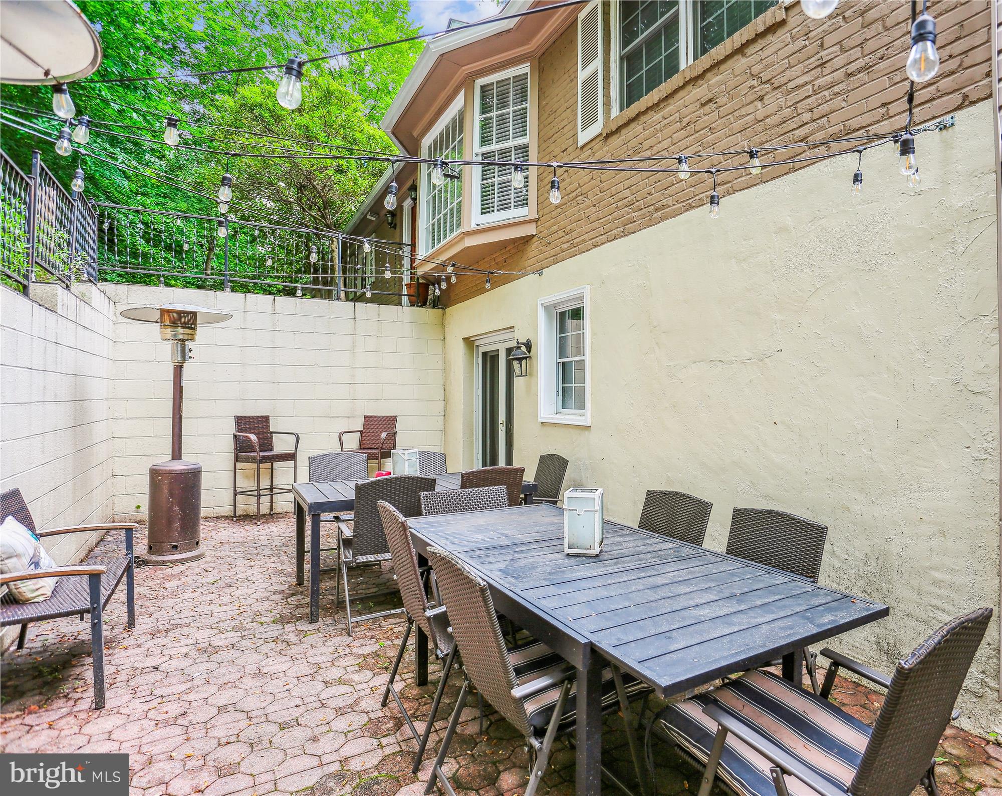 POTOMAC OUTSIDE - Residential