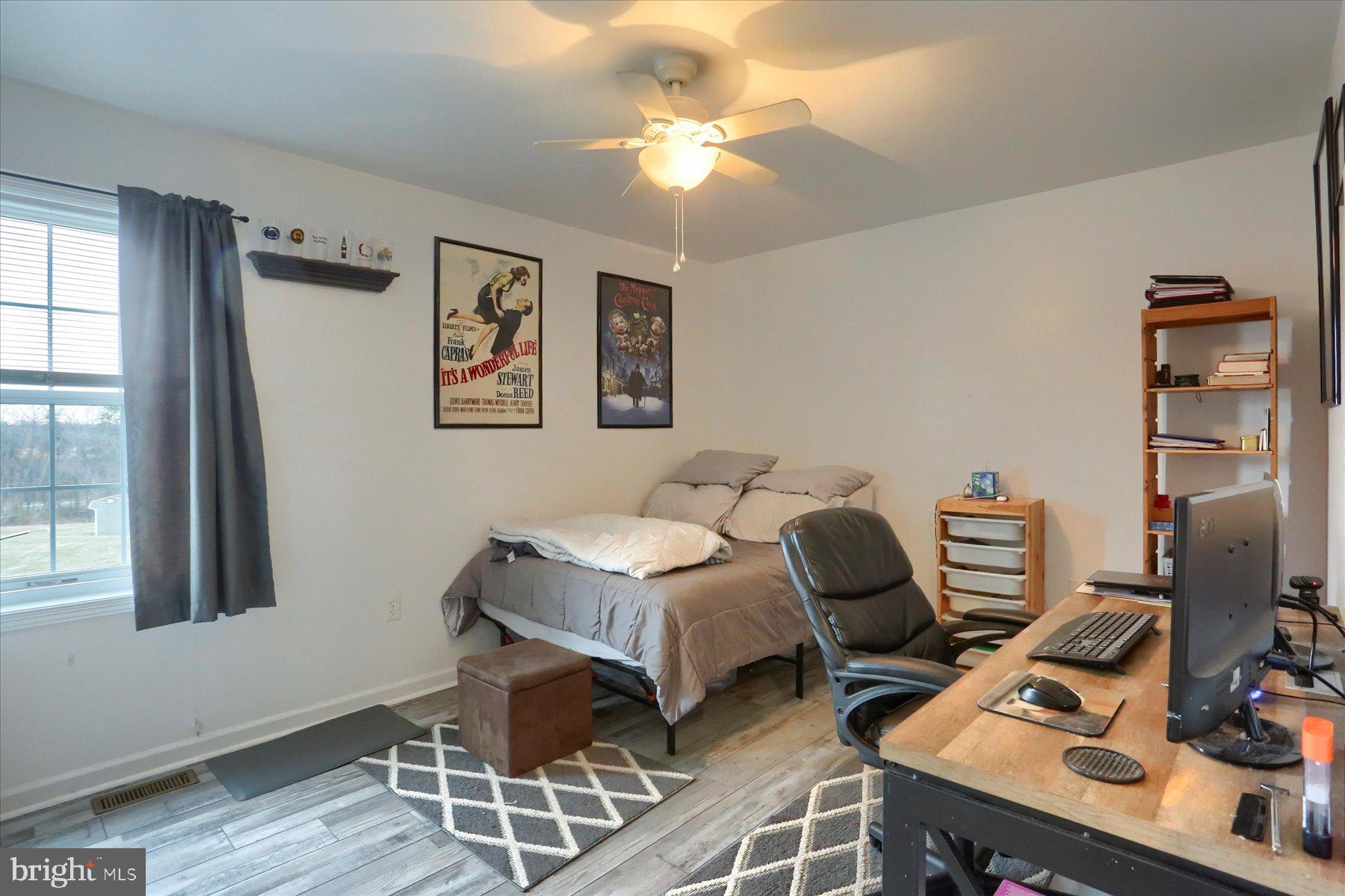 NORTH NEWTON HILLS - Residential