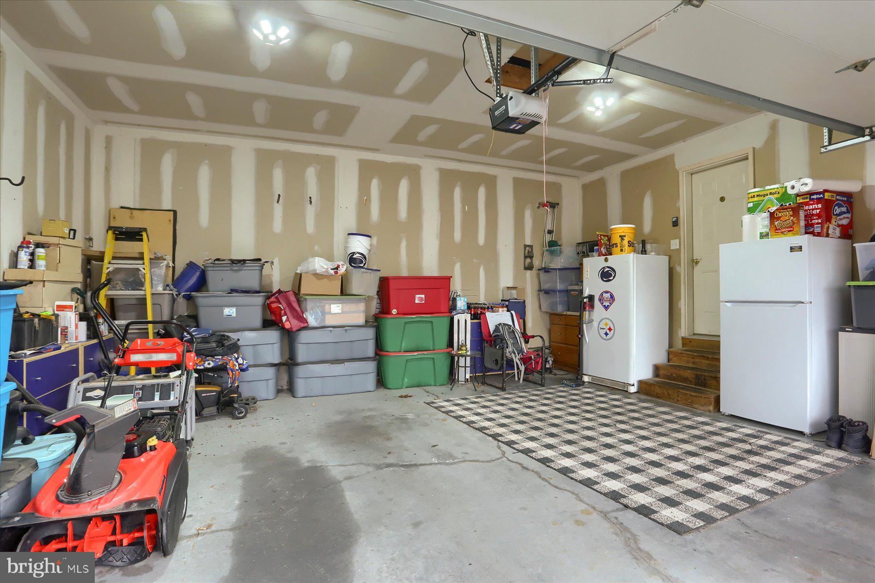 NORTH NEWTON HILLS - Residential