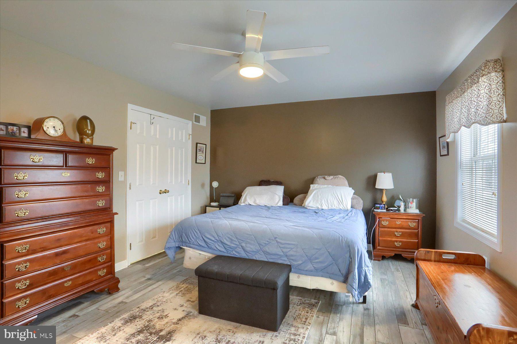 NORTH NEWTON HILLS - Residential