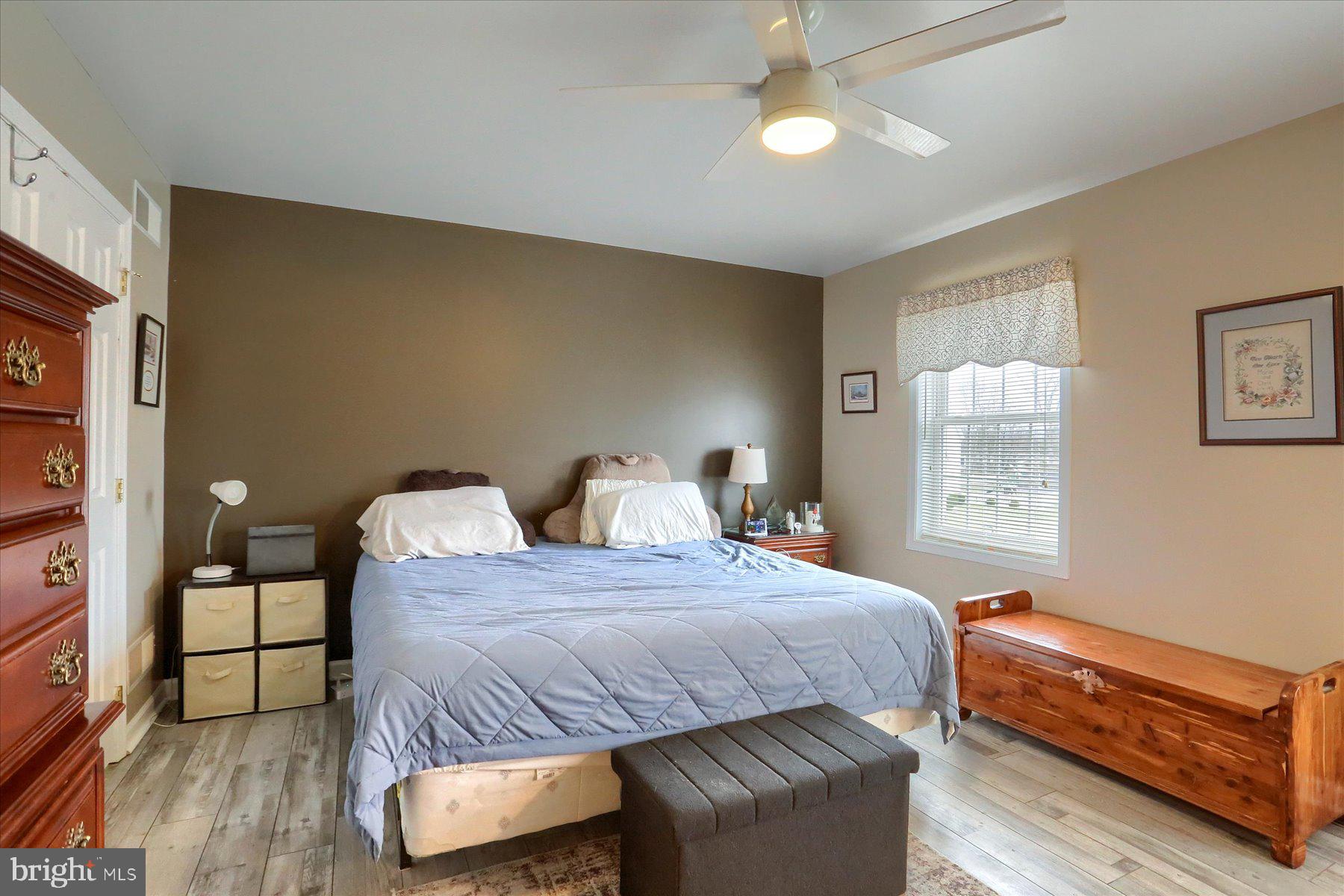 NORTH NEWTON HILLS - Residential