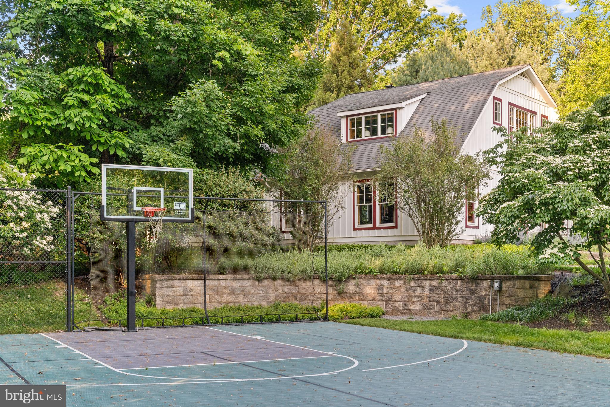 GREENSPRING VALLEY - Residential