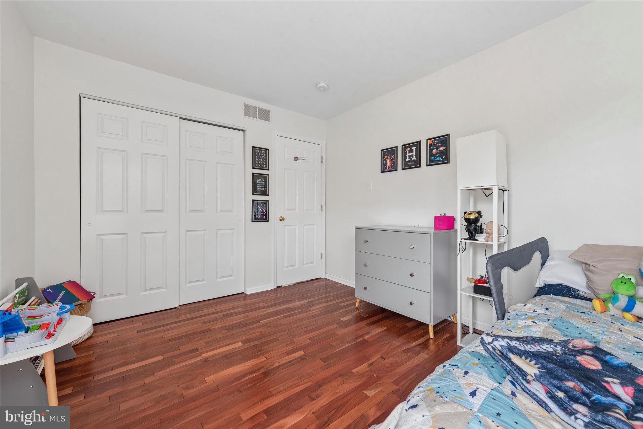 THE PINES - Residential