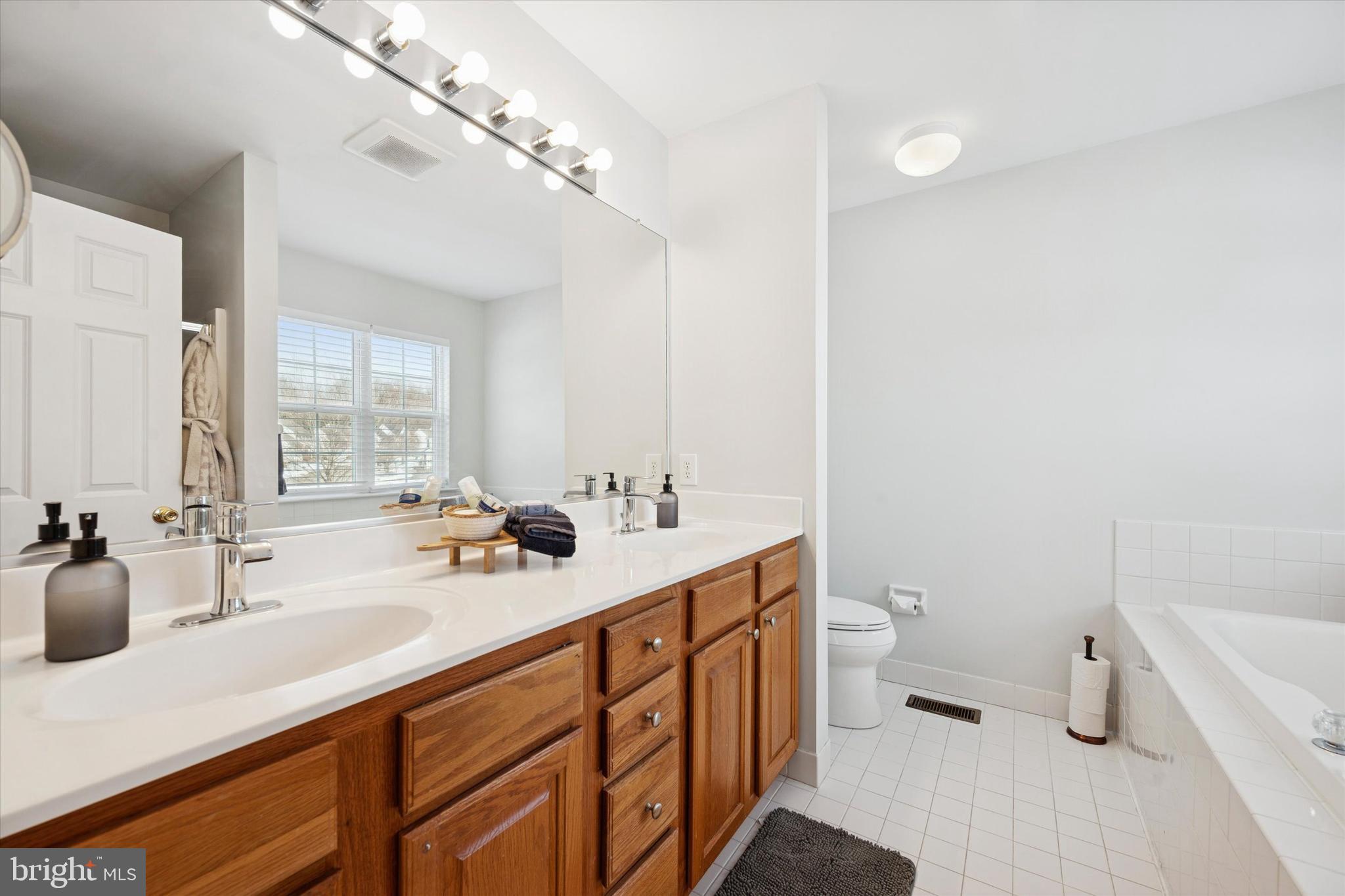 THE PINES - Residential