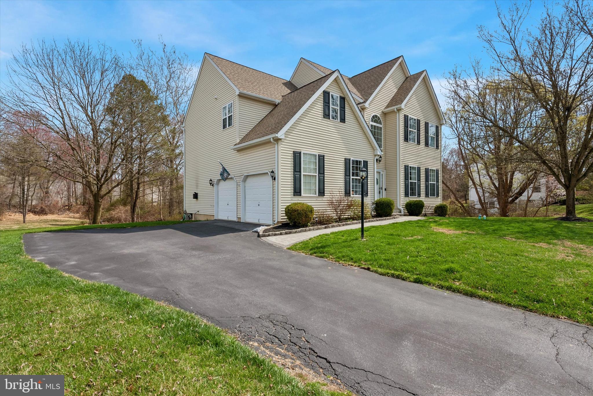 THE PINES - Residential