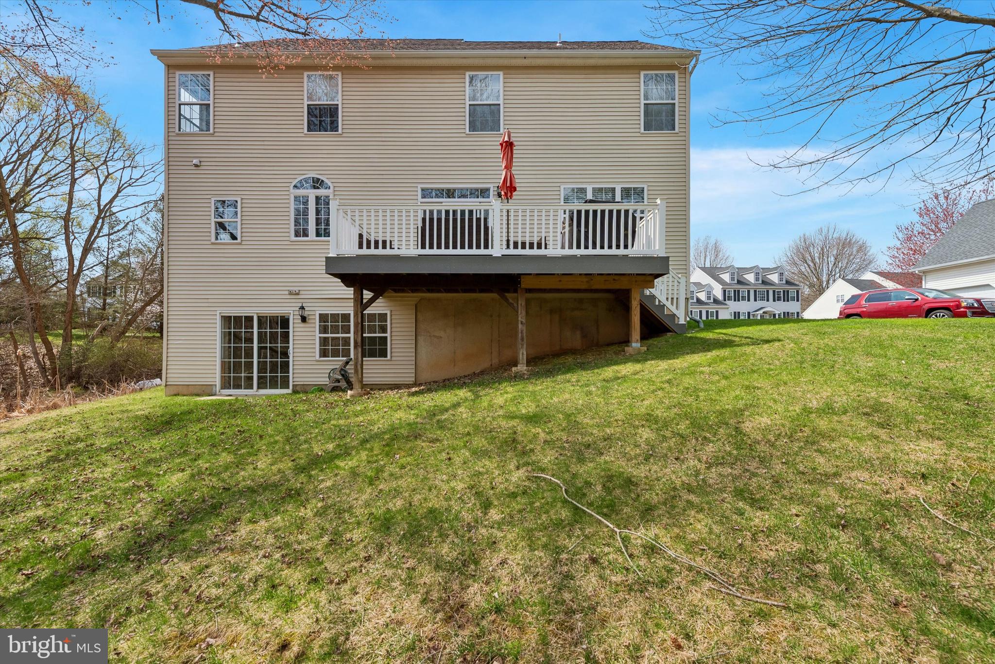 THE PINES - Residential