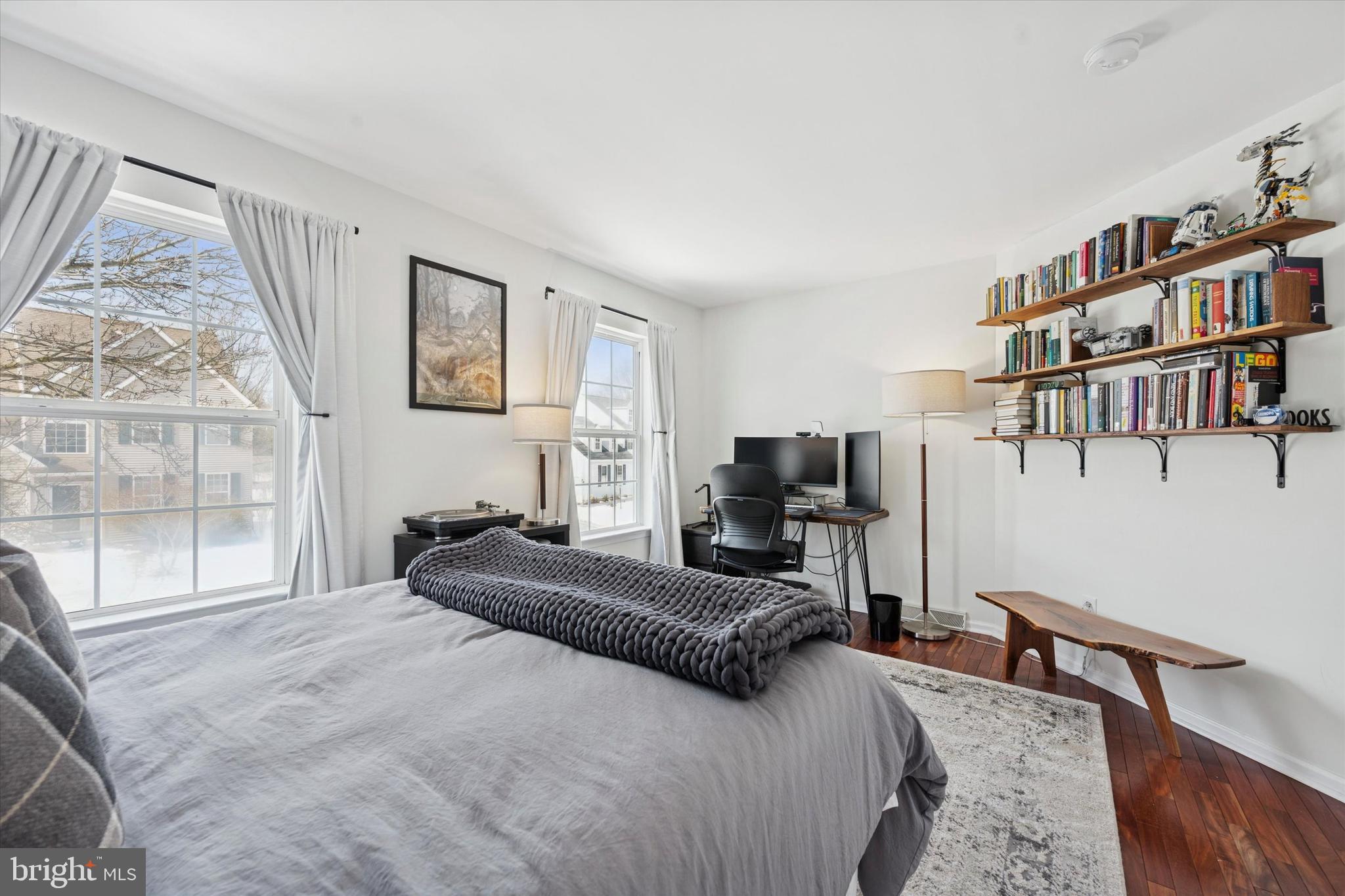 THE PINES - Residential