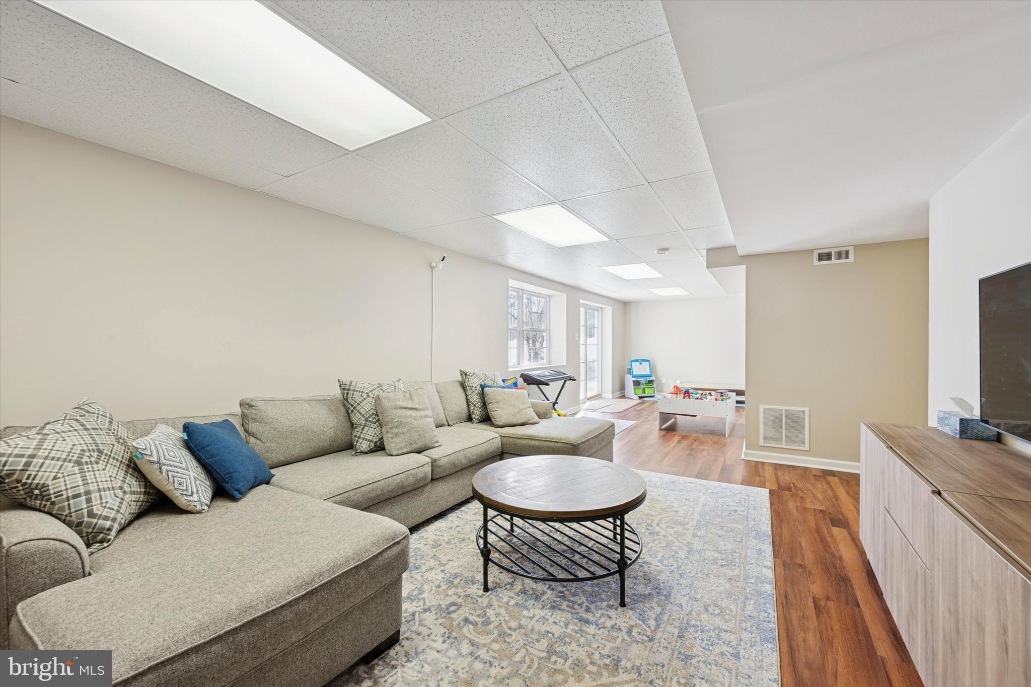 THE PINES - Residential