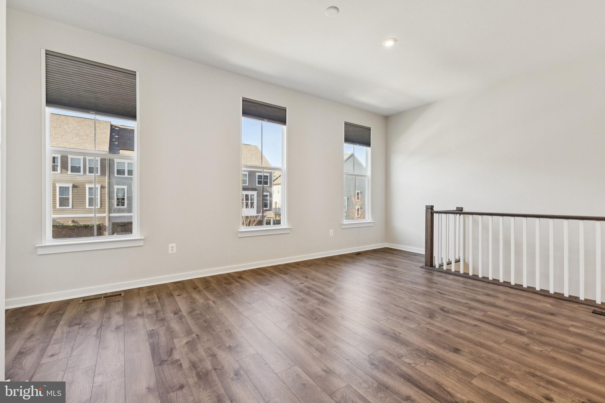 POTOMAC SHORES - Residential