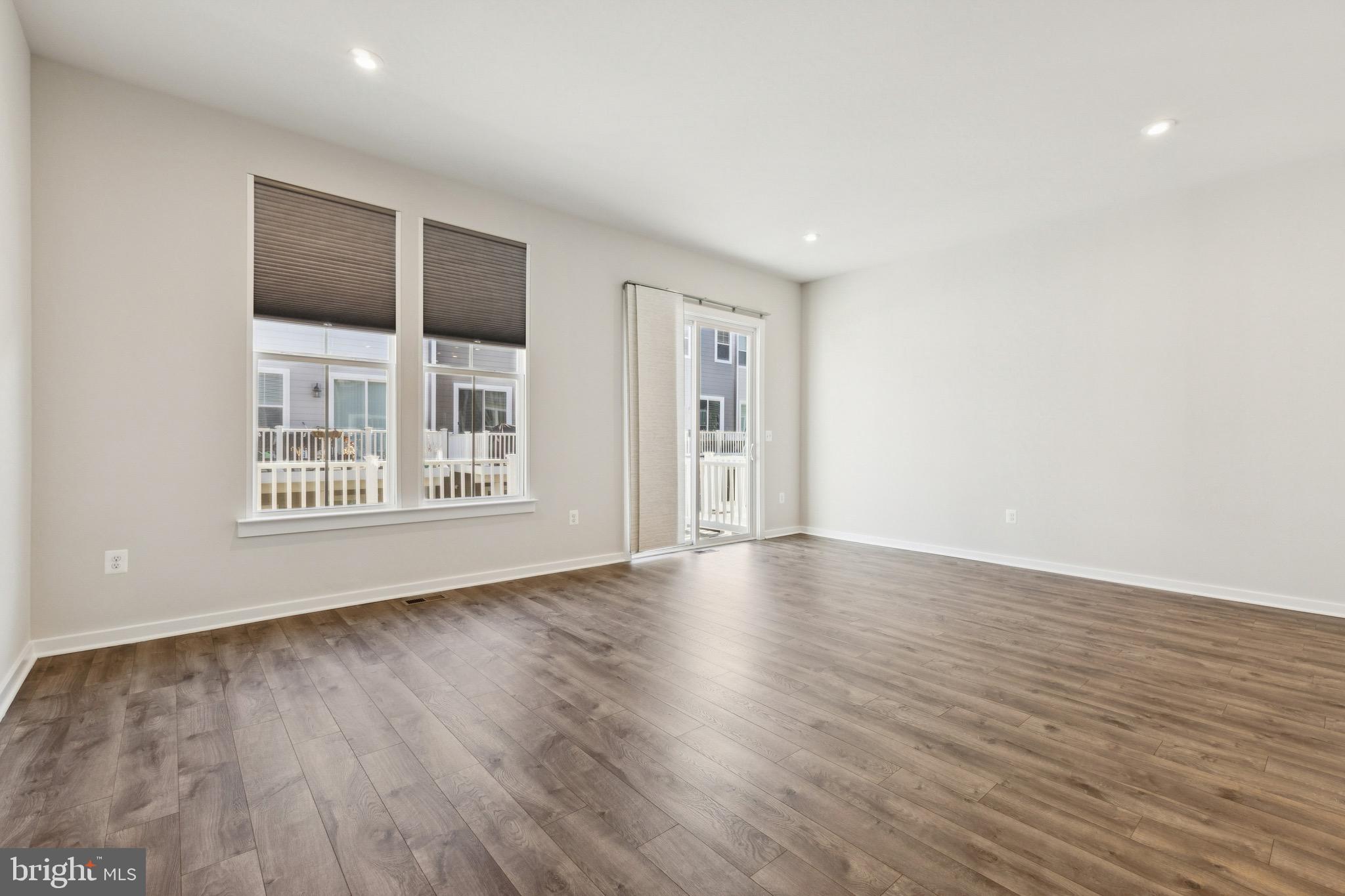 POTOMAC SHORES - Residential