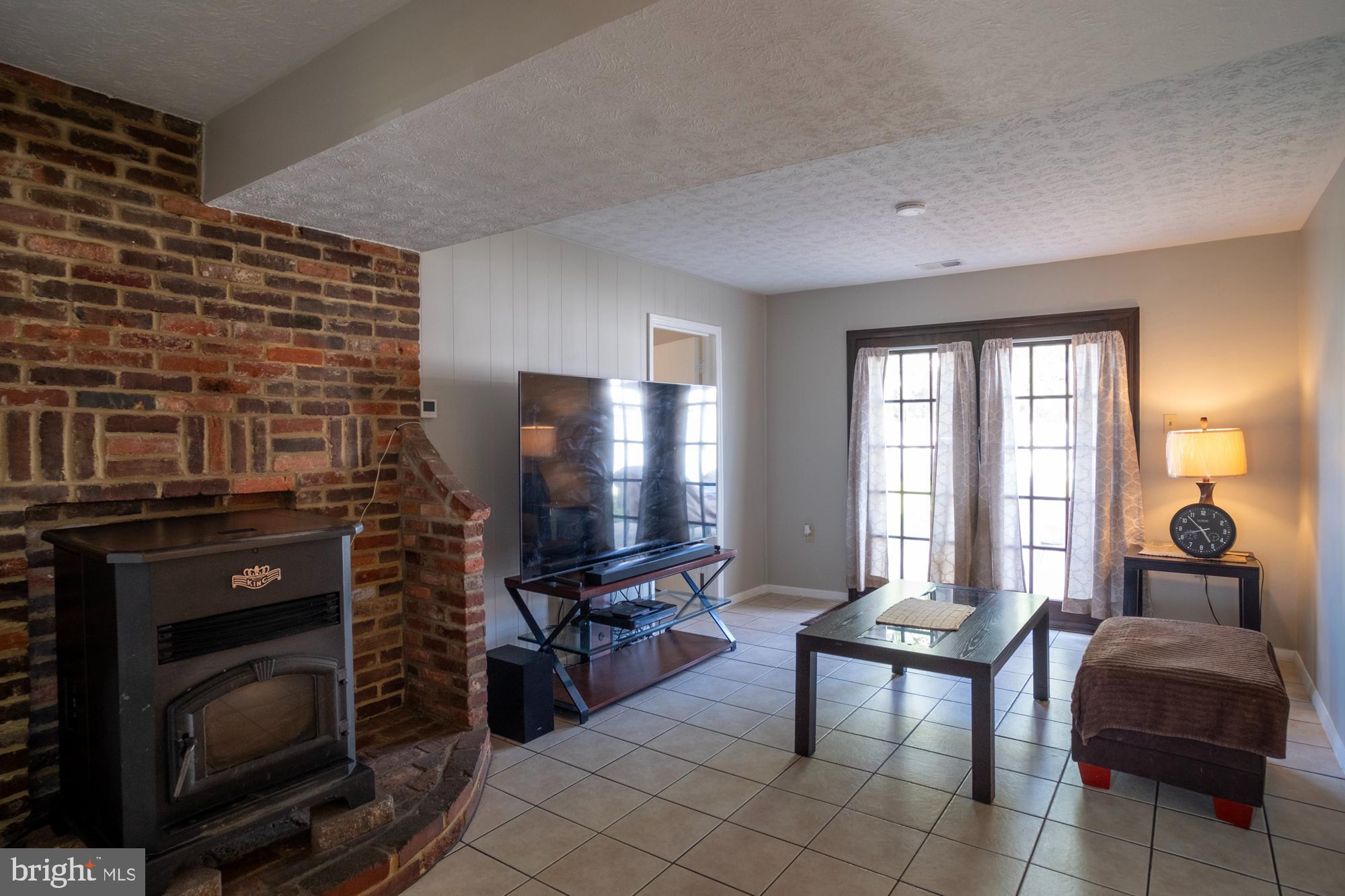 THE PROVINCES - Residential