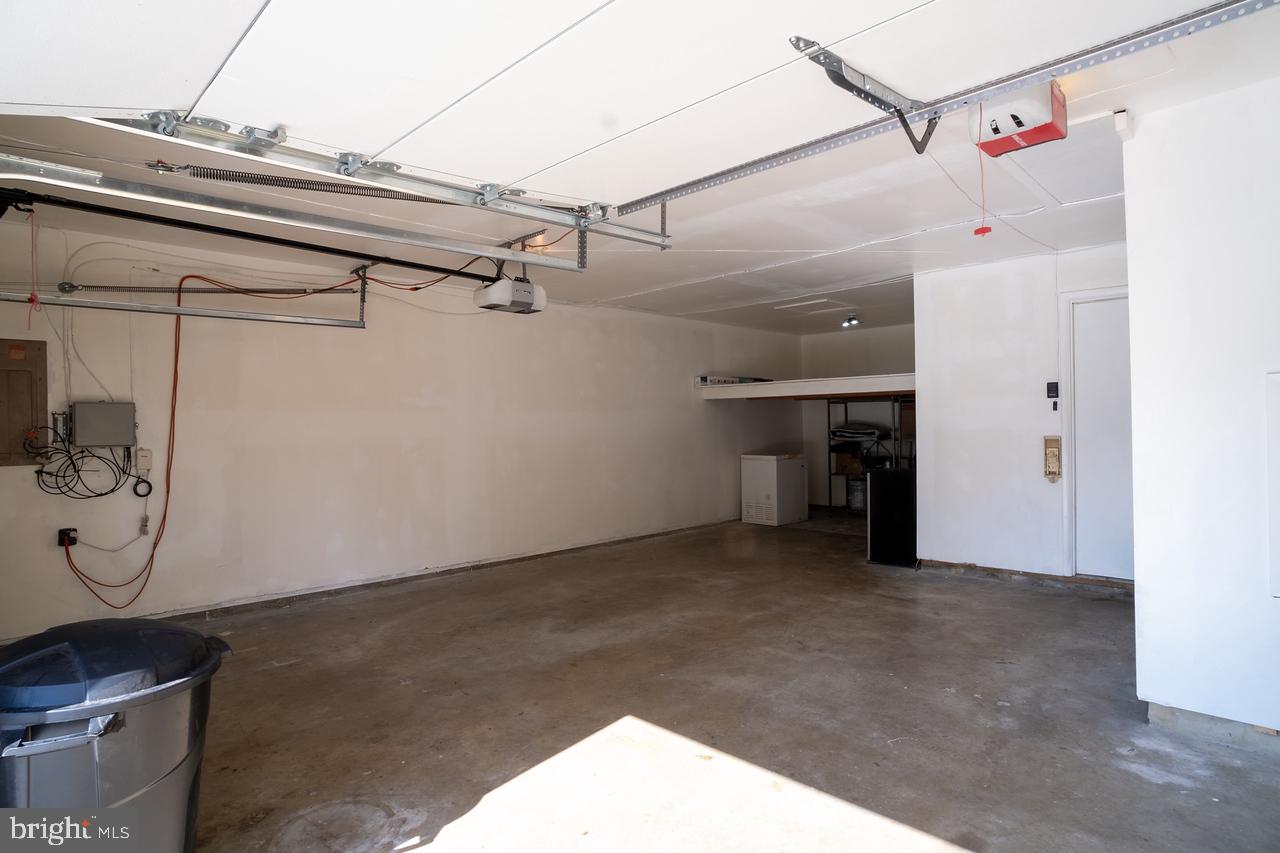 THE PROVINCES - Residential