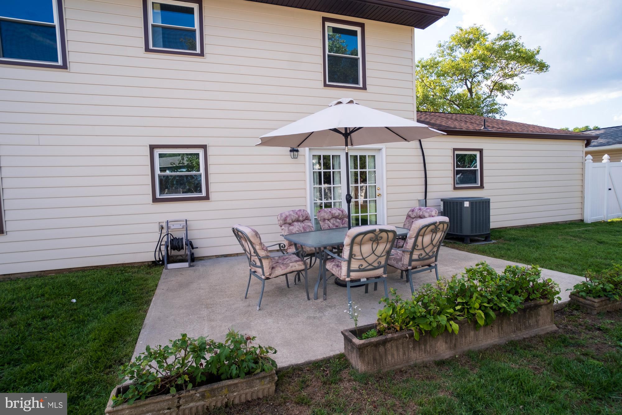 THE PROVINCES - Residential