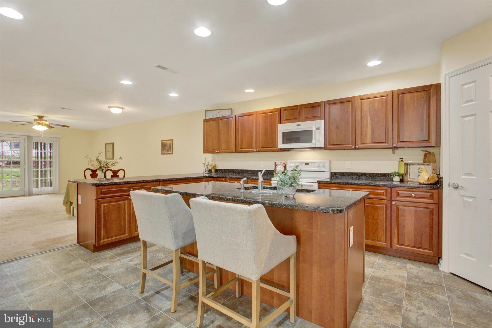 ROTH'S FARM VILLAGE - Residential