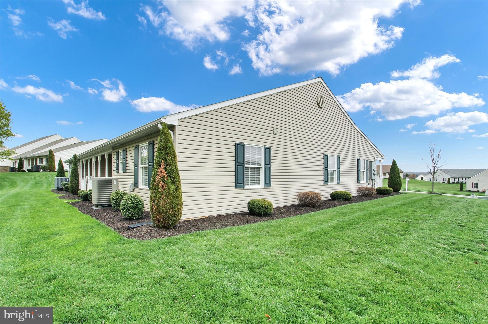 ROTH'S FARM VILLAGE - Residential