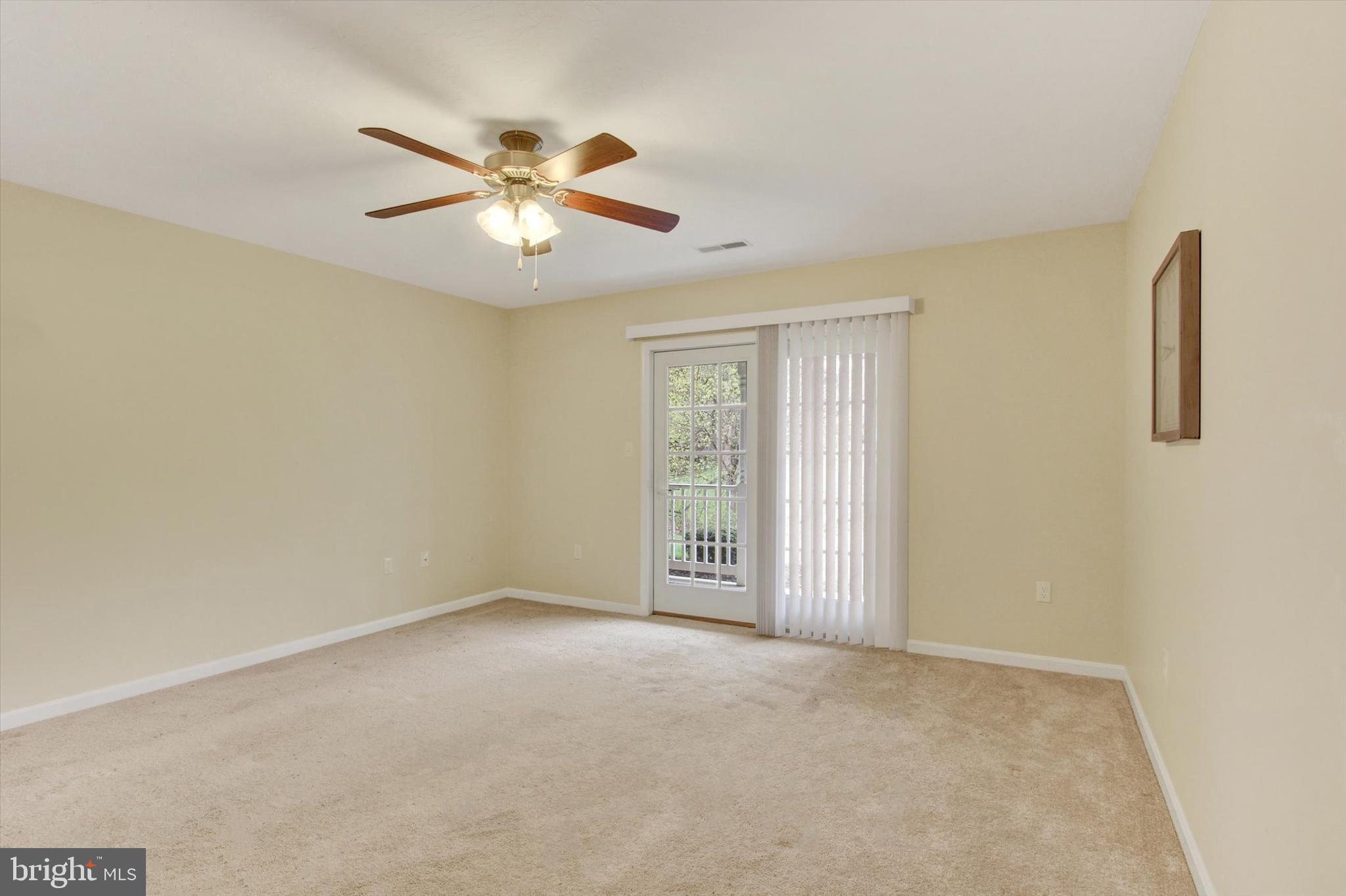 ROTH'S FARM VILLAGE - Residential