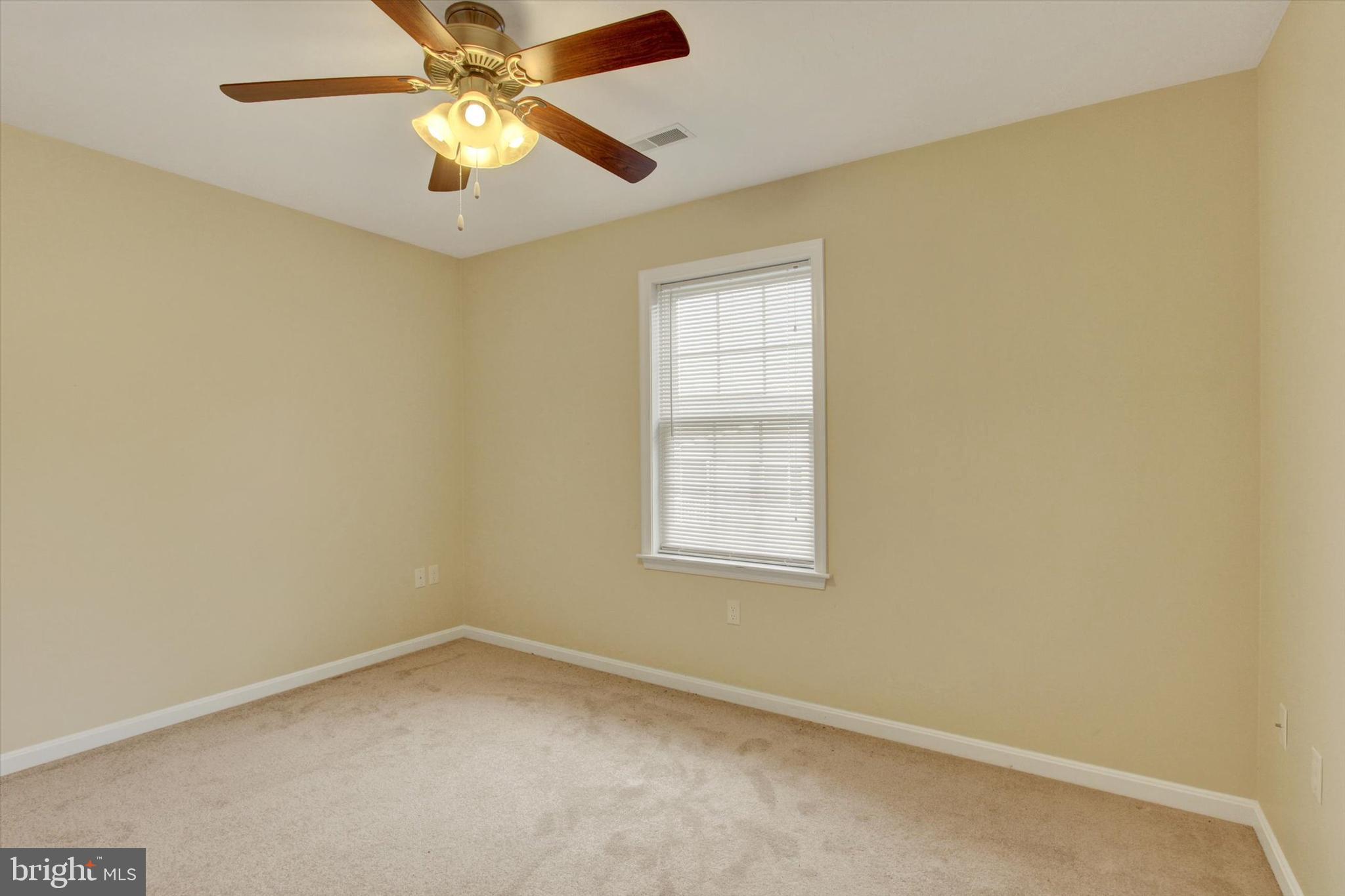 ROTH'S FARM VILLAGE - Residential