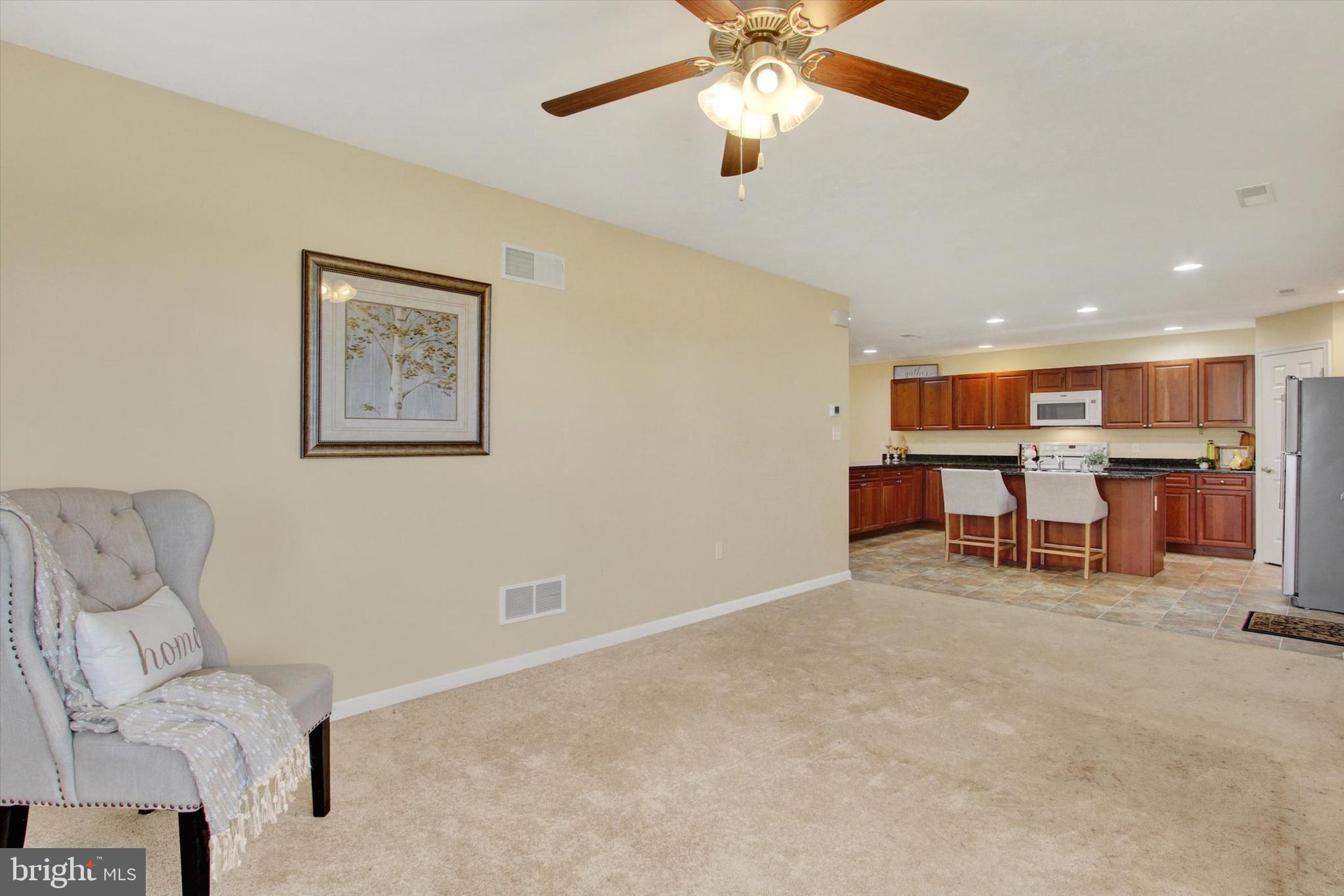 ROTH'S FARM VILLAGE - Residential