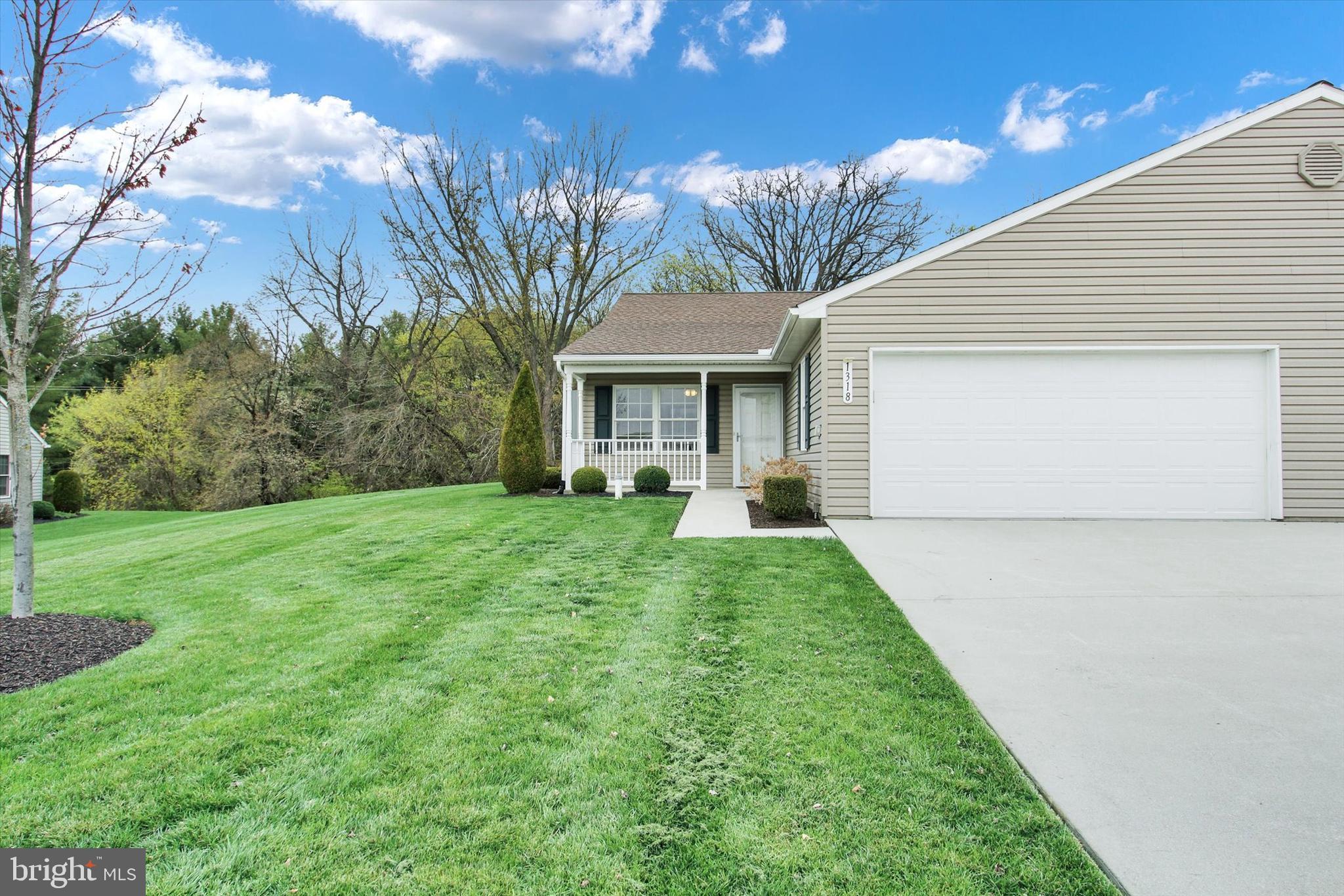 ROTH'S FARM VILLAGE - Residential