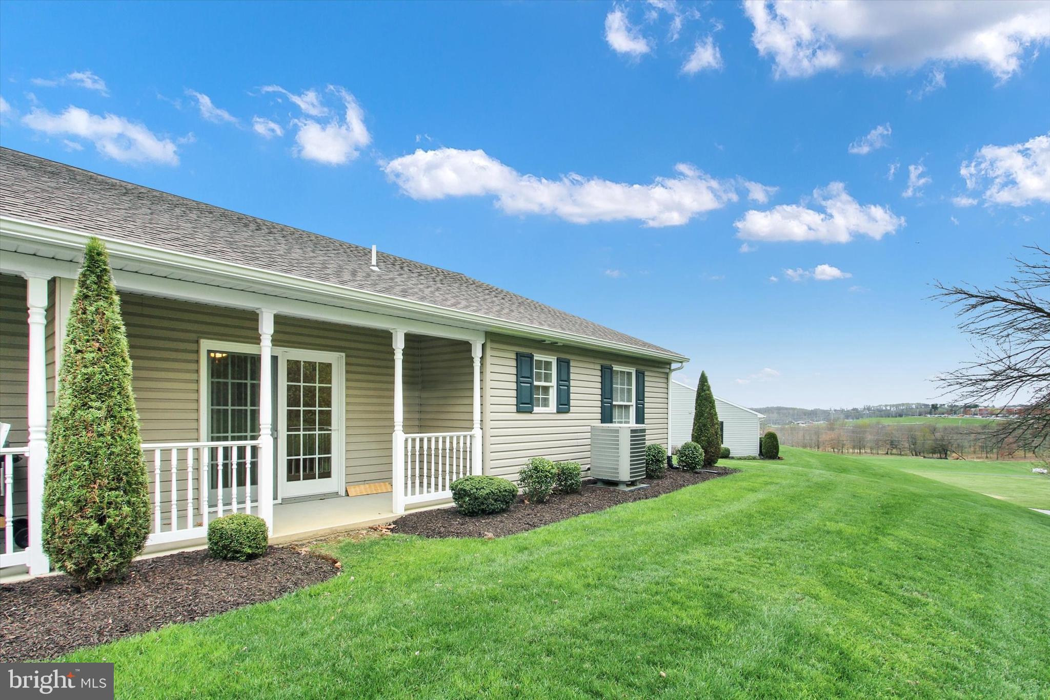 ROTH'S FARM VILLAGE - Residential