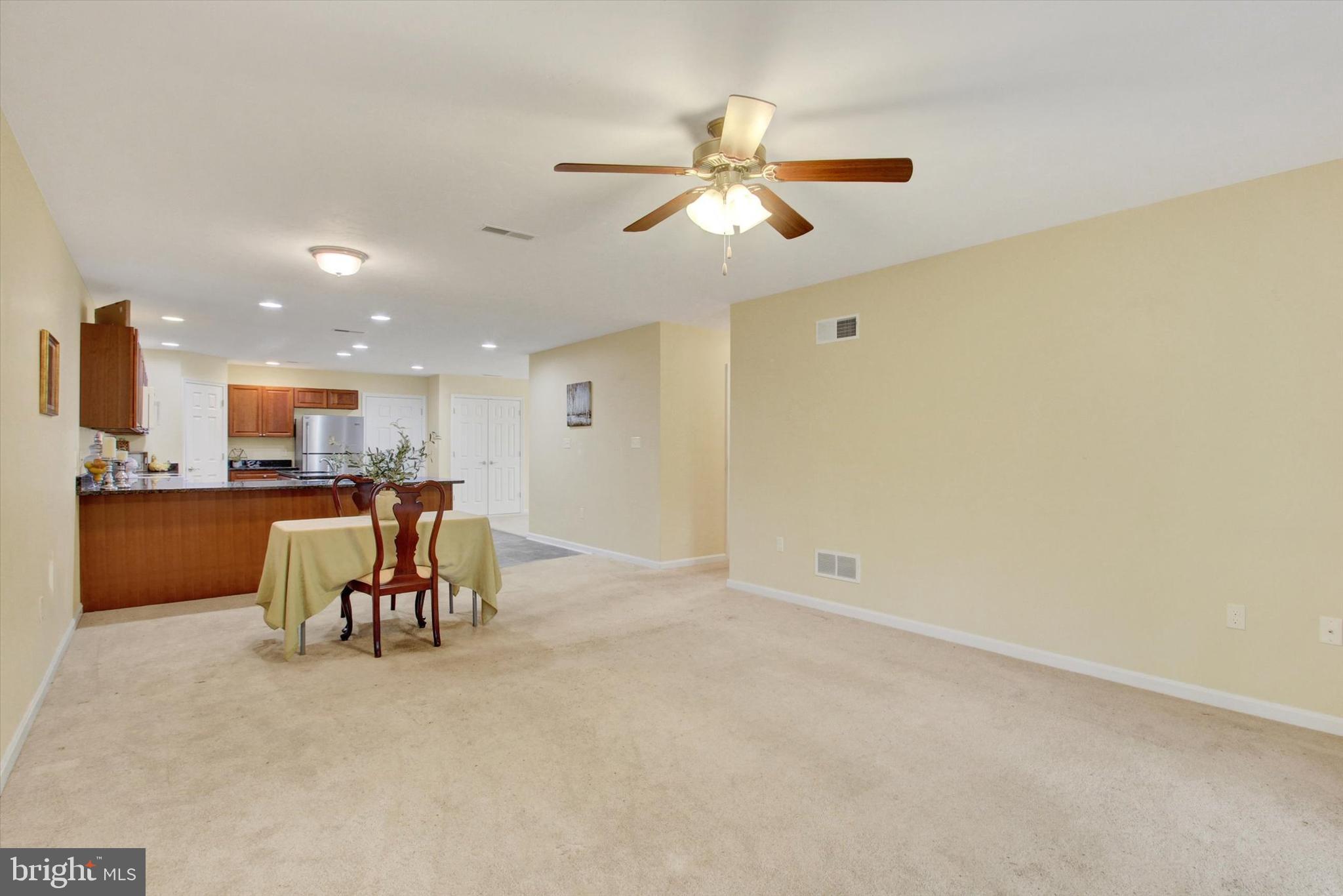 ROTH'S FARM VILLAGE - Residential