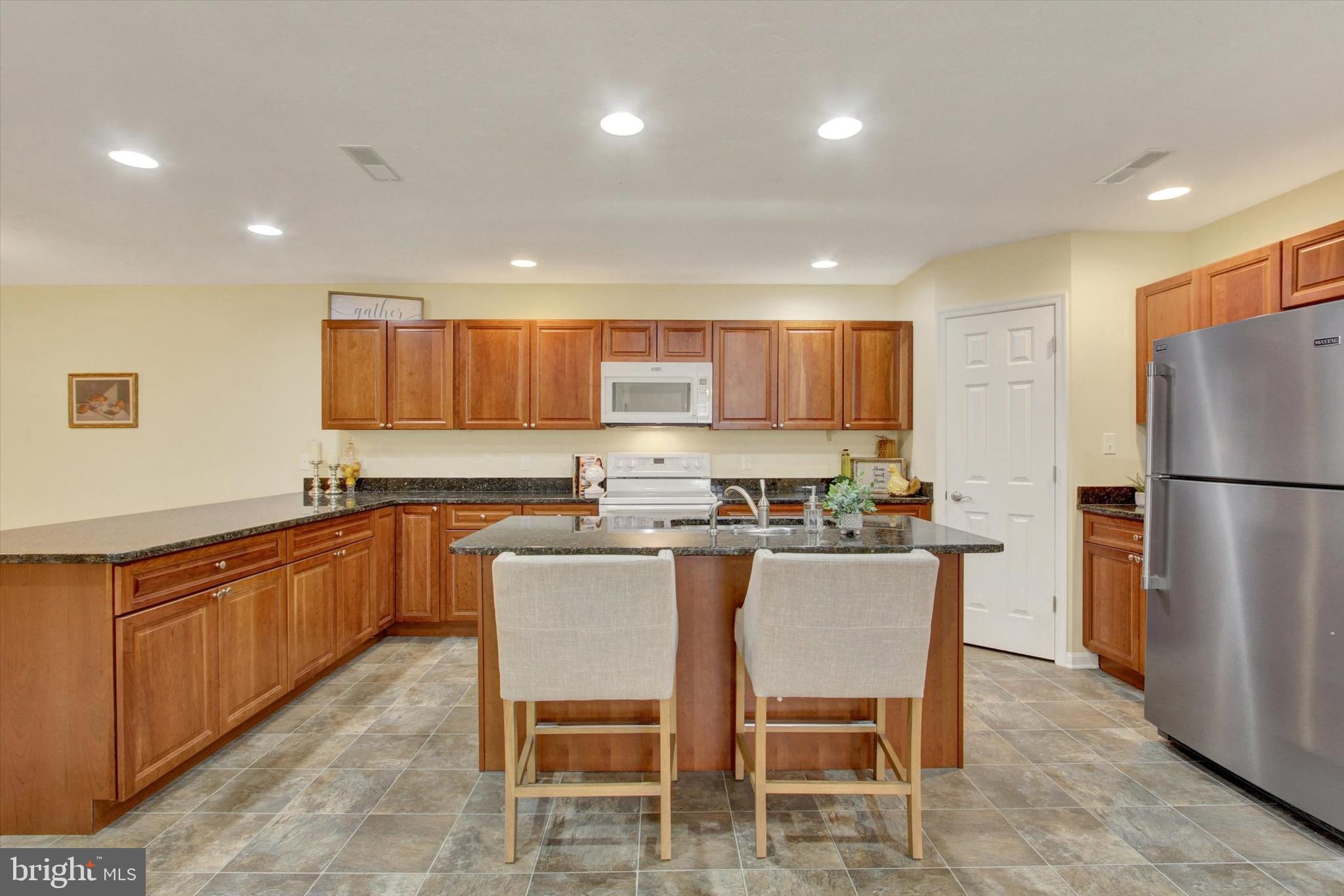 ROTH'S FARM VILLAGE - Residential