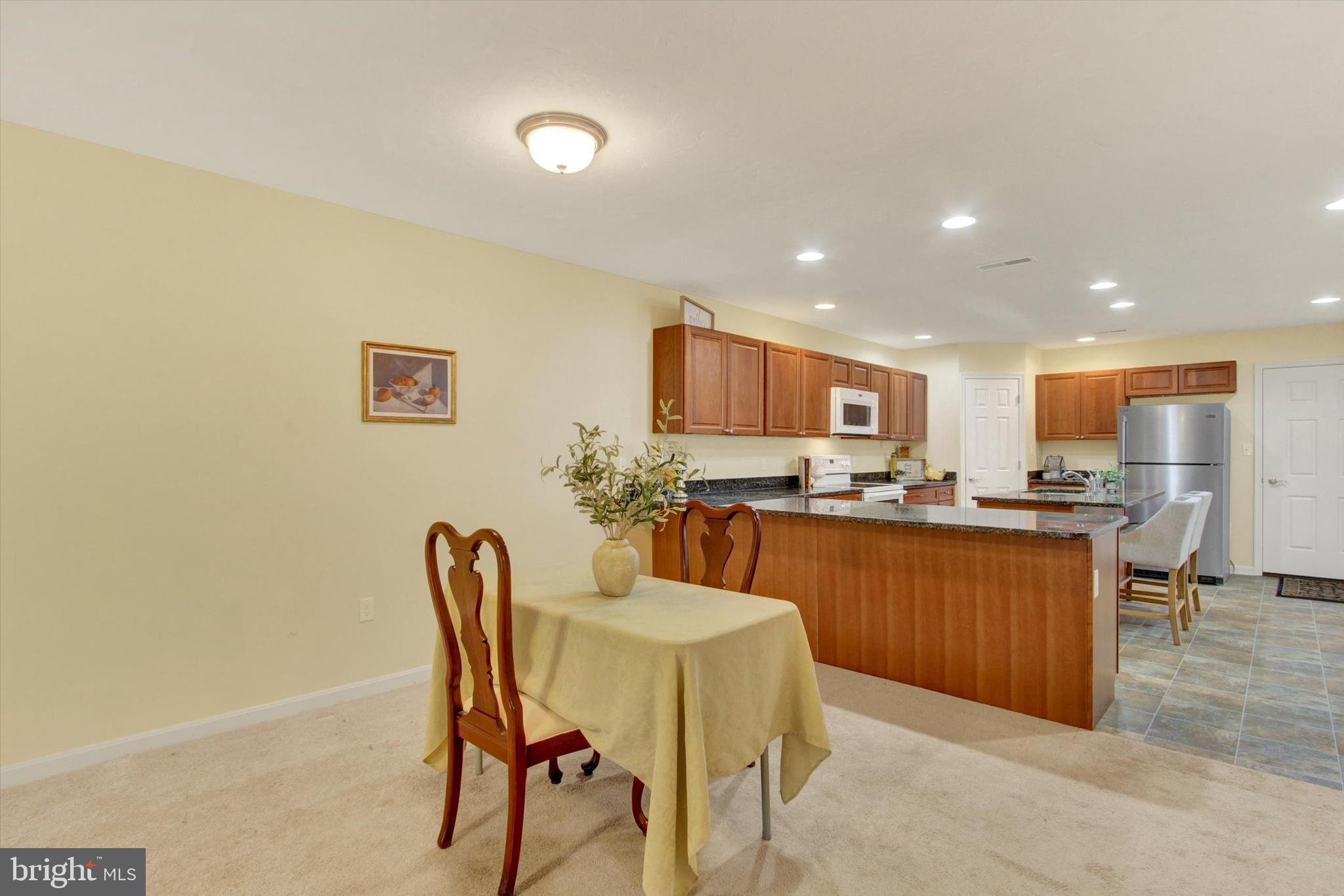 ROTH'S FARM VILLAGE - Residential