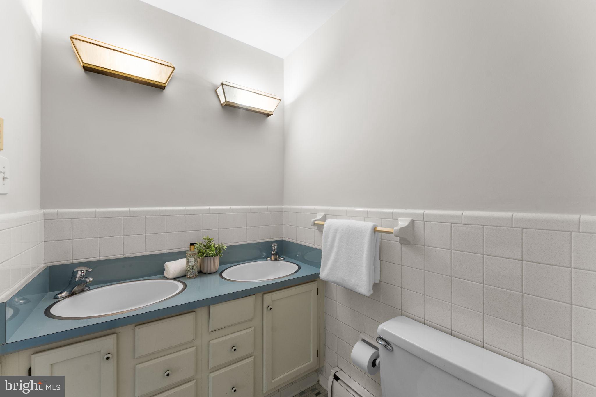 DARNESTOWN OUTSIDE - Residential