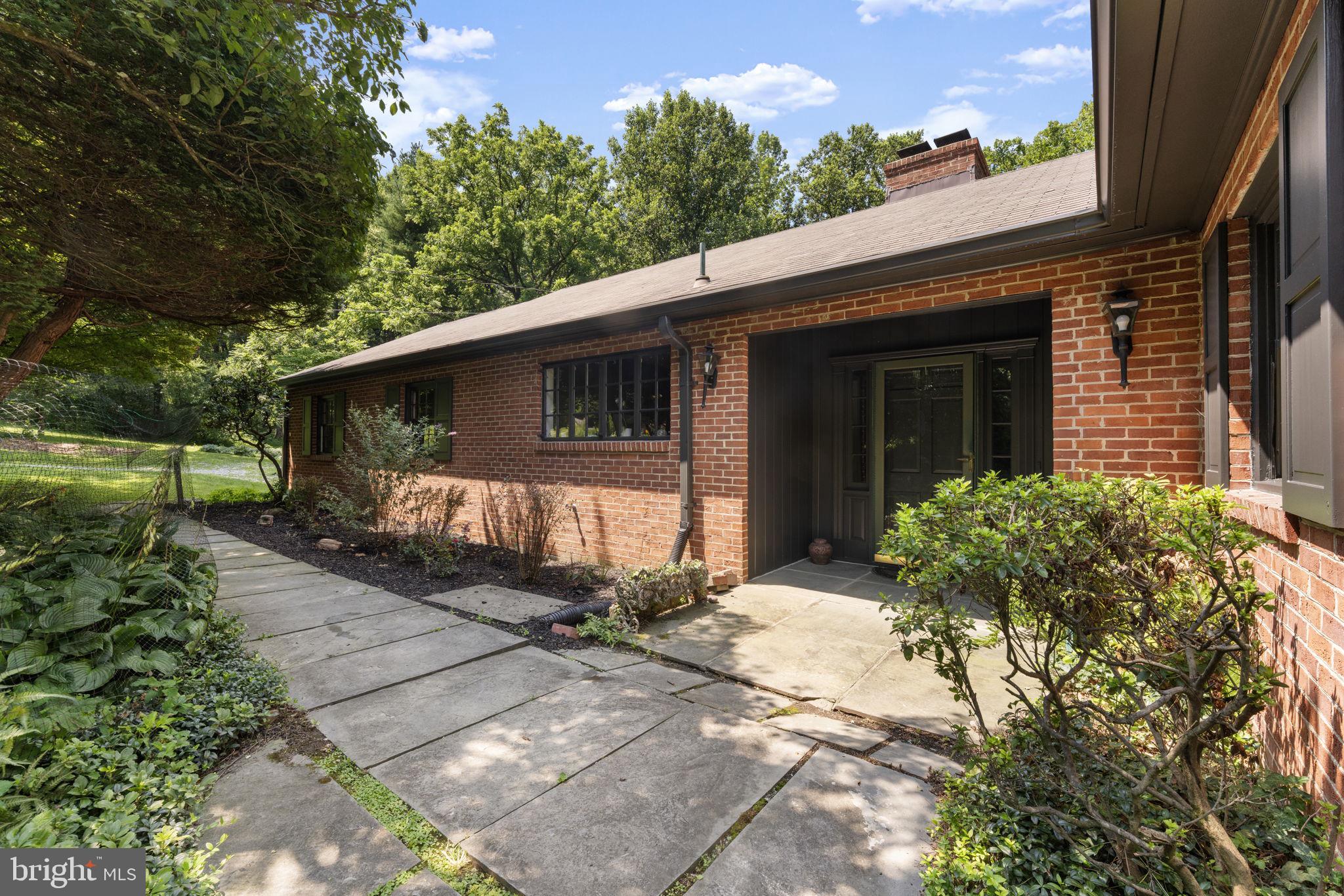 DARNESTOWN OUTSIDE - Residential