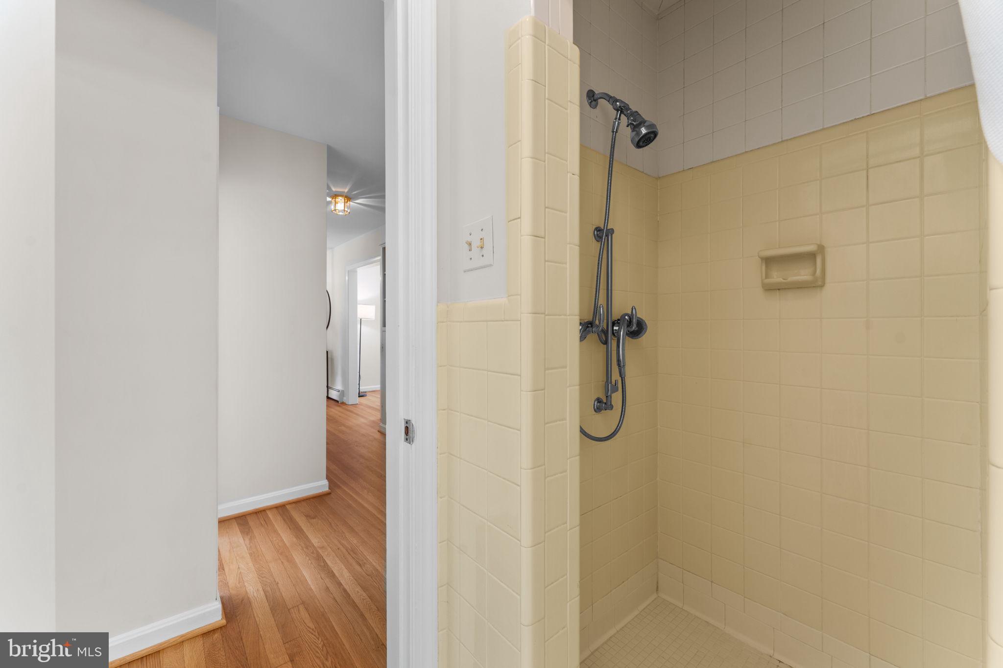 DARNESTOWN OUTSIDE - Residential