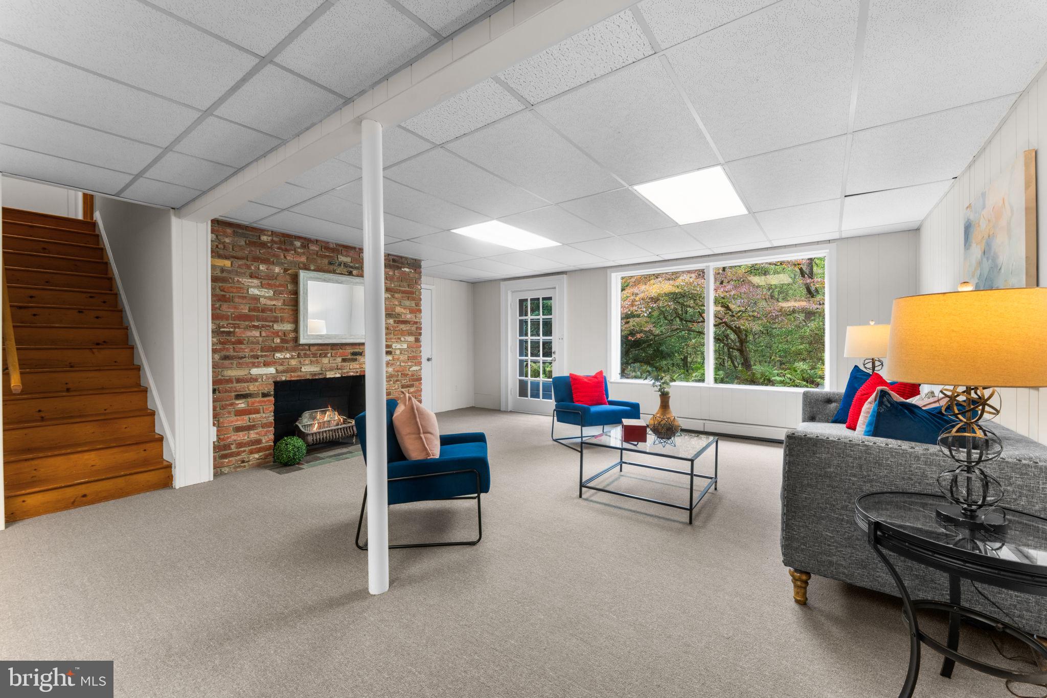 DARNESTOWN OUTSIDE - Residential