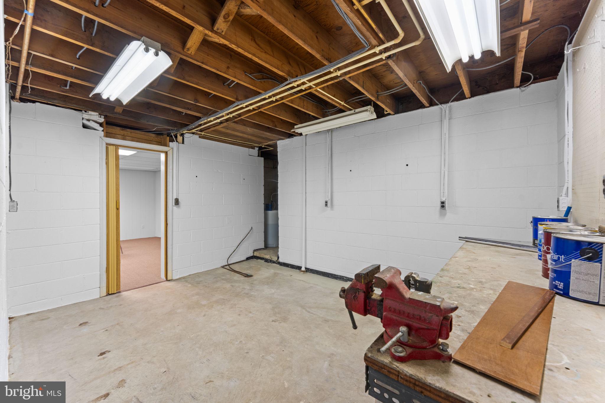 DARNESTOWN OUTSIDE - Residential