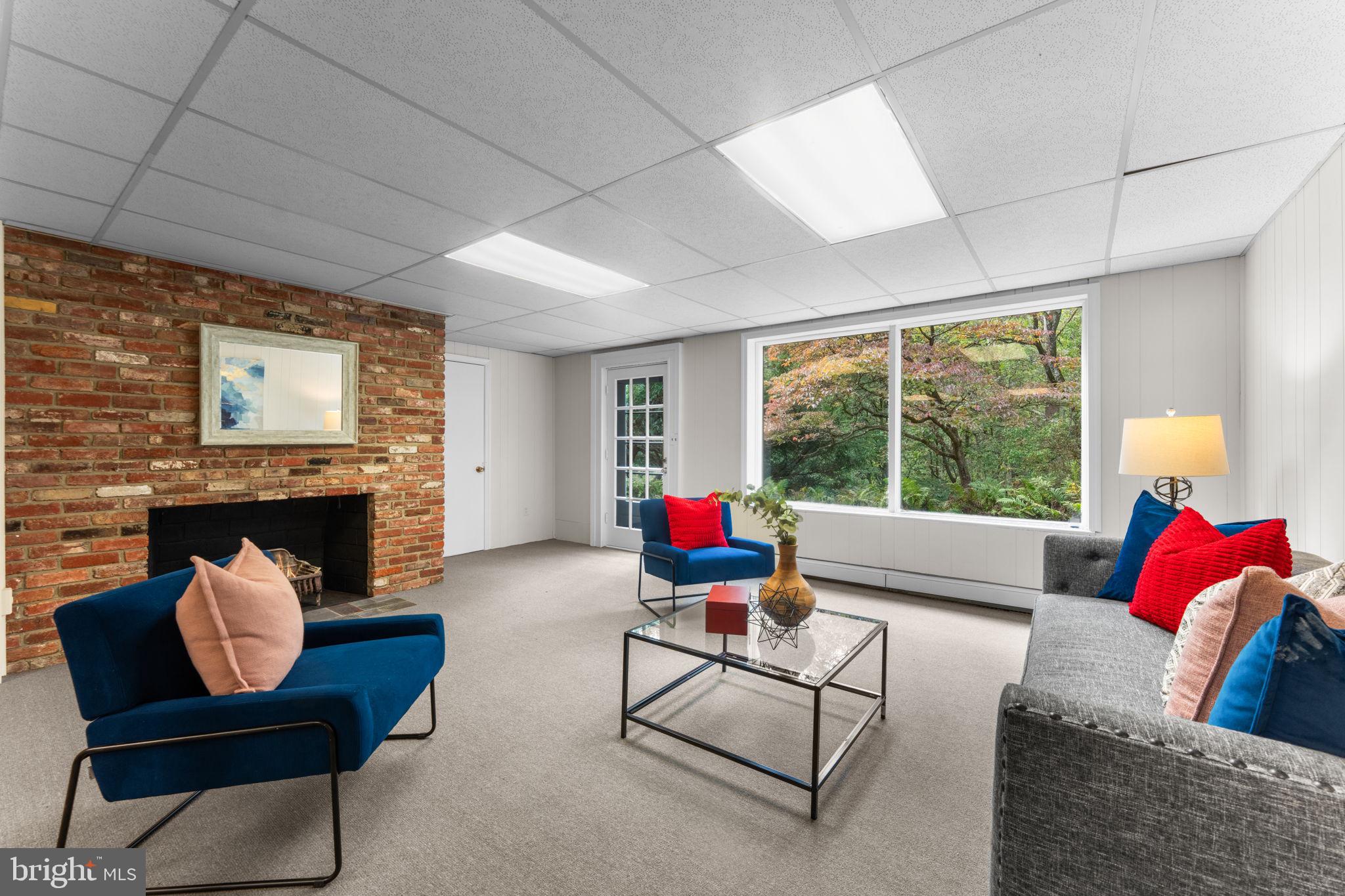 DARNESTOWN OUTSIDE - Residential