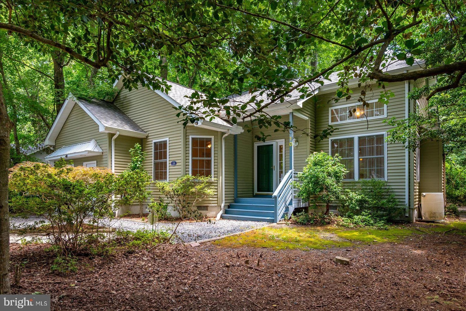 10 Laurel Trail
