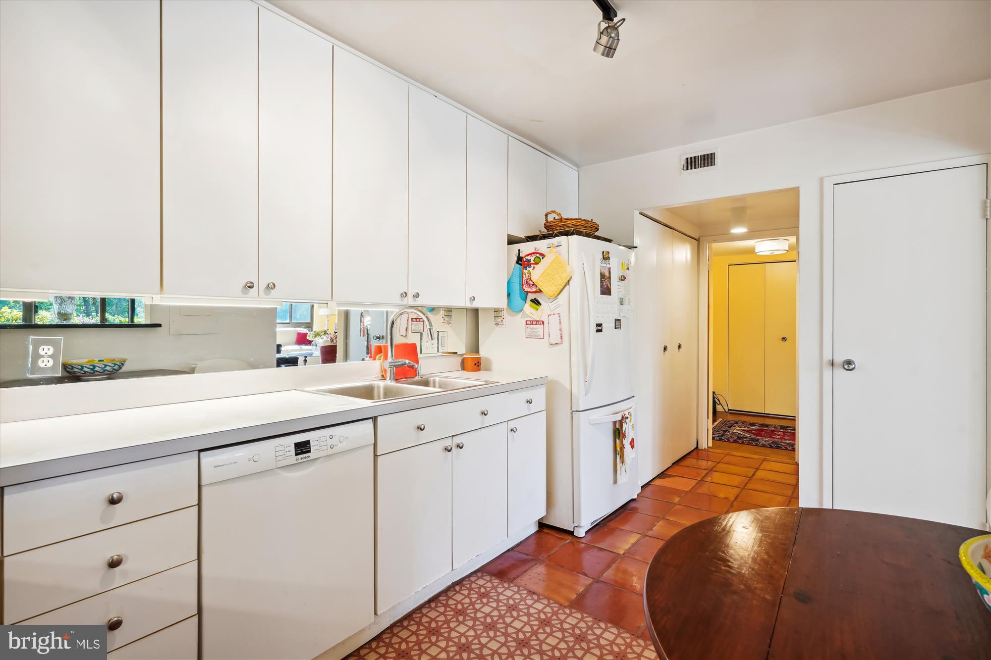 SUMNER VILLAGE - Residential