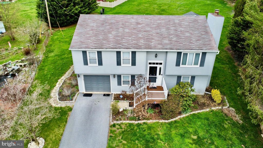 Photo of 7 Broad Lawn Circle, LANCASTER, PA 17603 (MLS # PALA2068068)