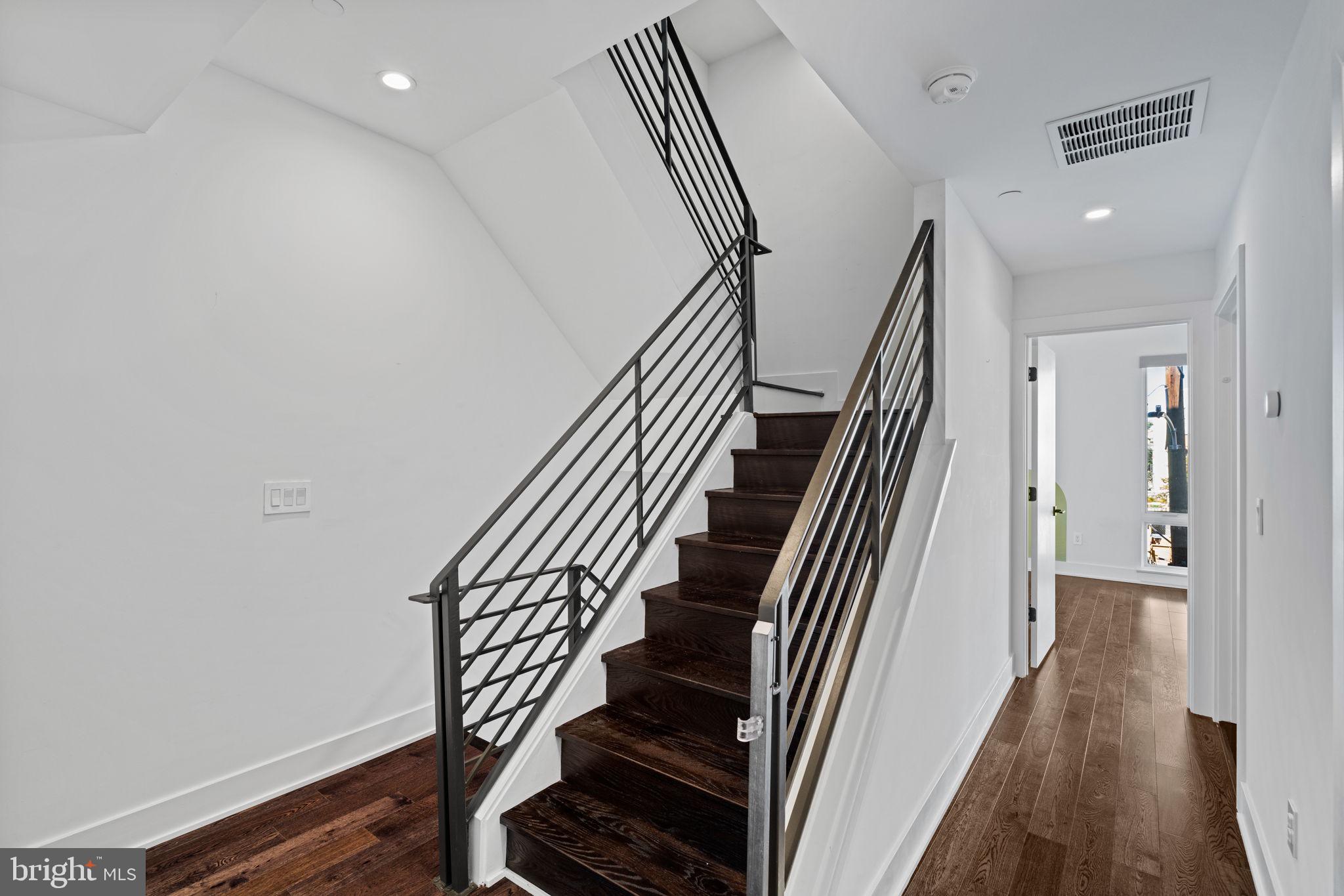 GRADUATE HOSPITAL - Residential