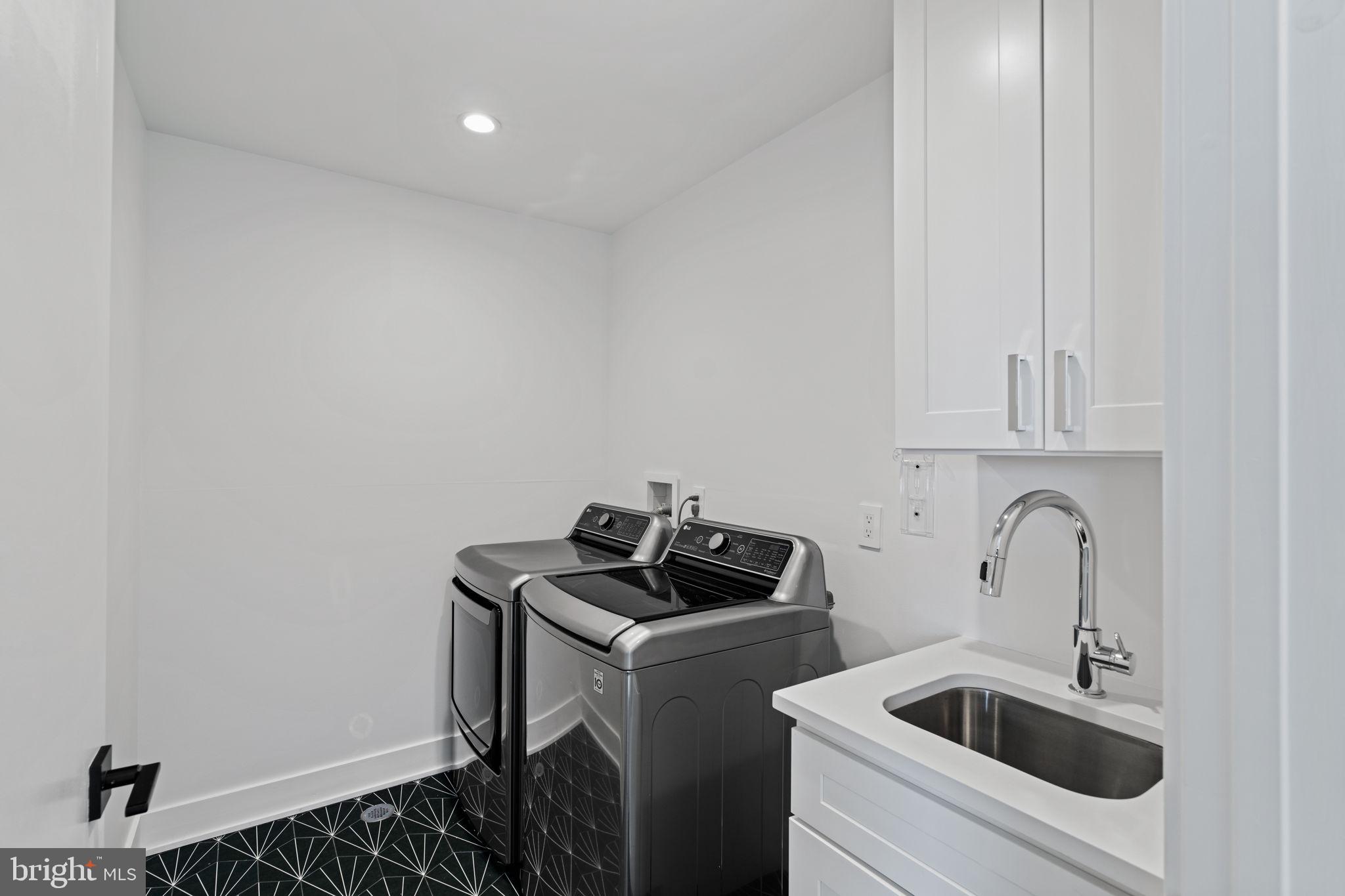 GRADUATE HOSPITAL - Residential