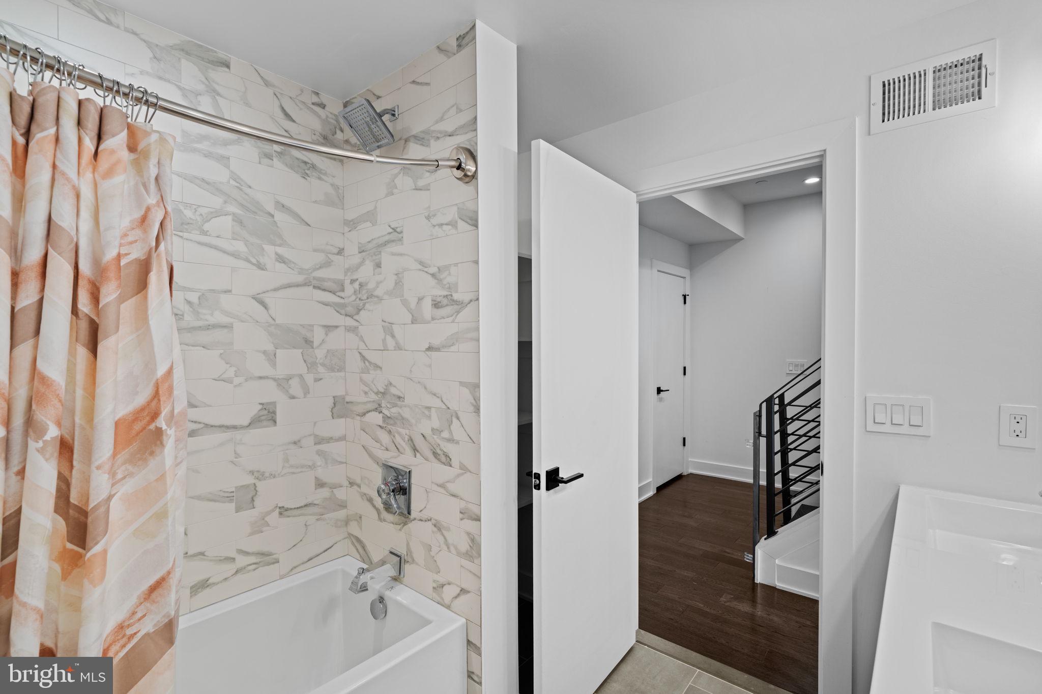 GRADUATE HOSPITAL - Residential