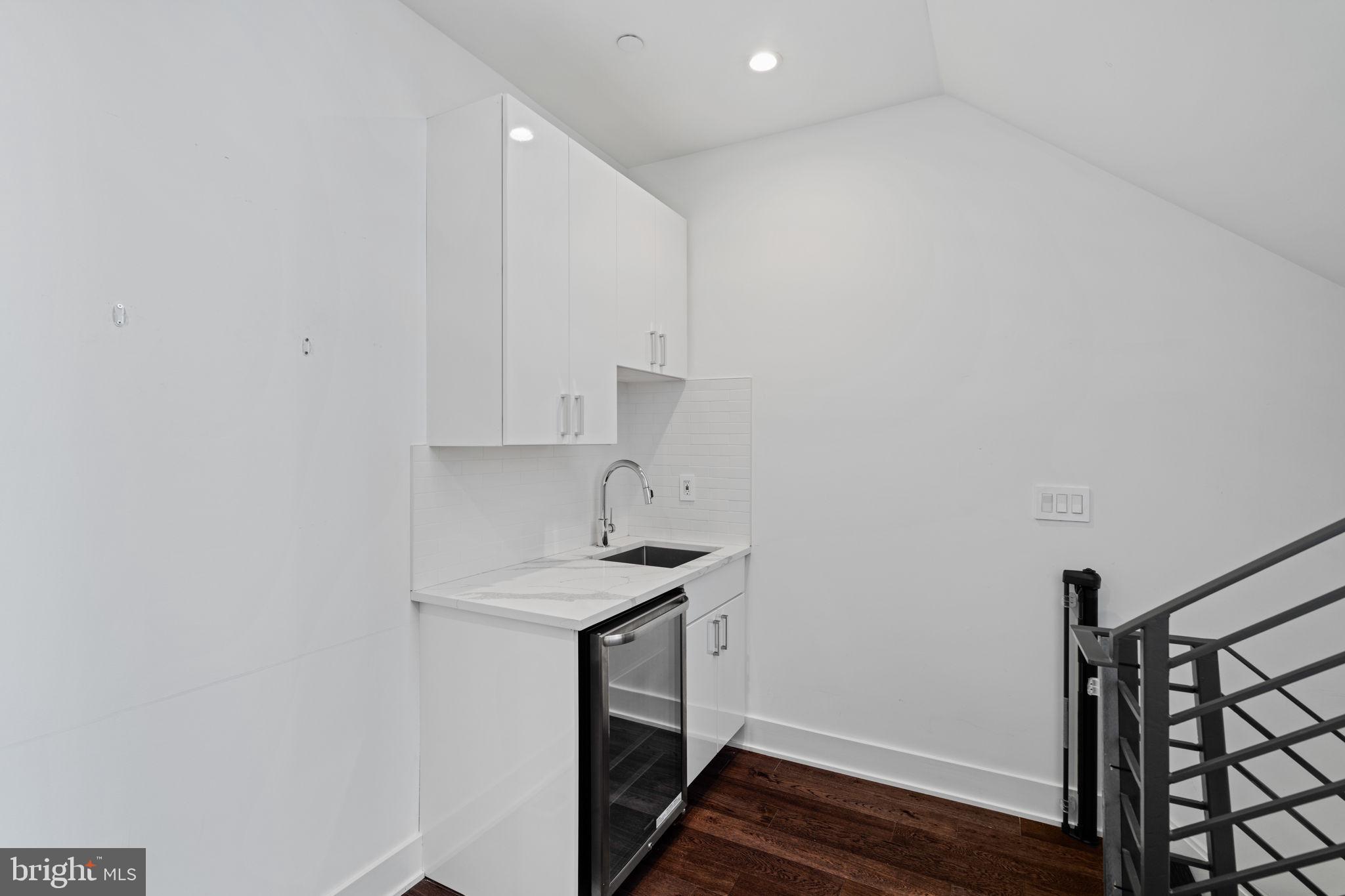 GRADUATE HOSPITAL - Residential