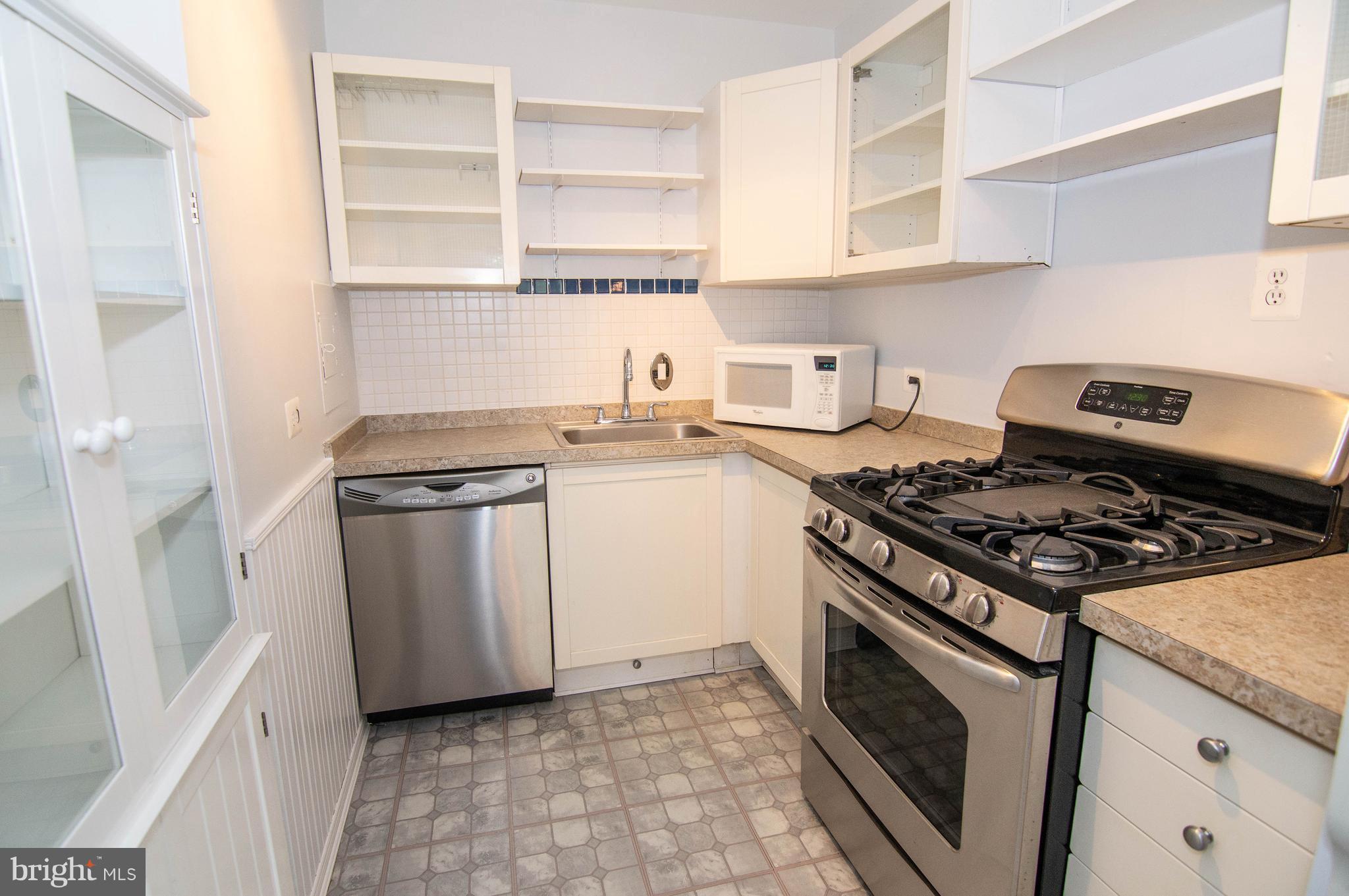 CARDINAL HOUSE - Residential Lease