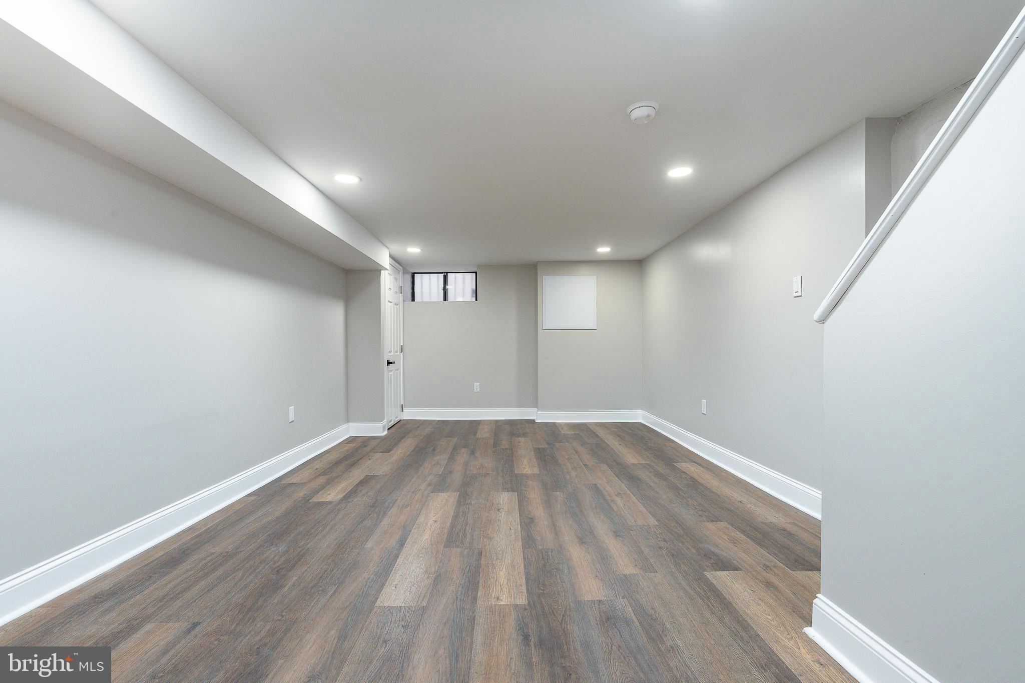 LOWER MOYAMENSING - Residential