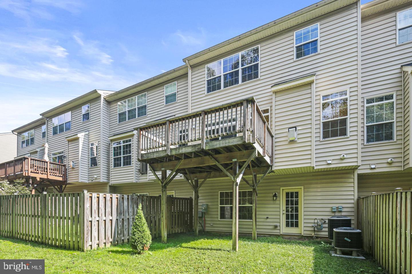 DEVONSHIRE TOWNHOMES - Residential