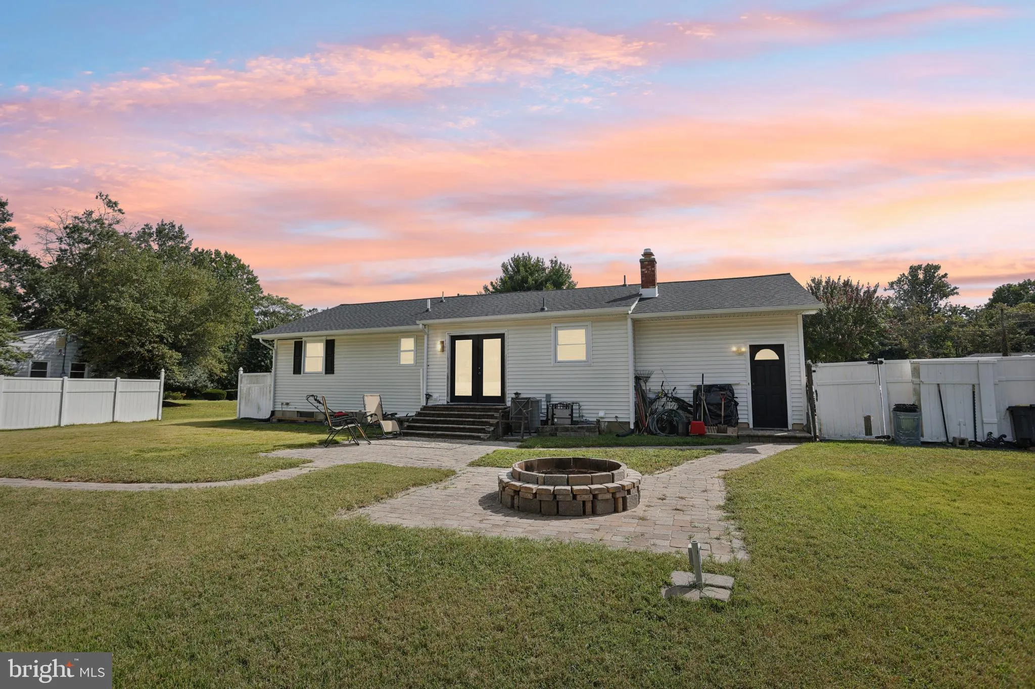 Minotola, New Jersey 08341, United States, 3 Bedrooms Bedrooms, ,2 BathroomsBathrooms,Residential,Pending,212114