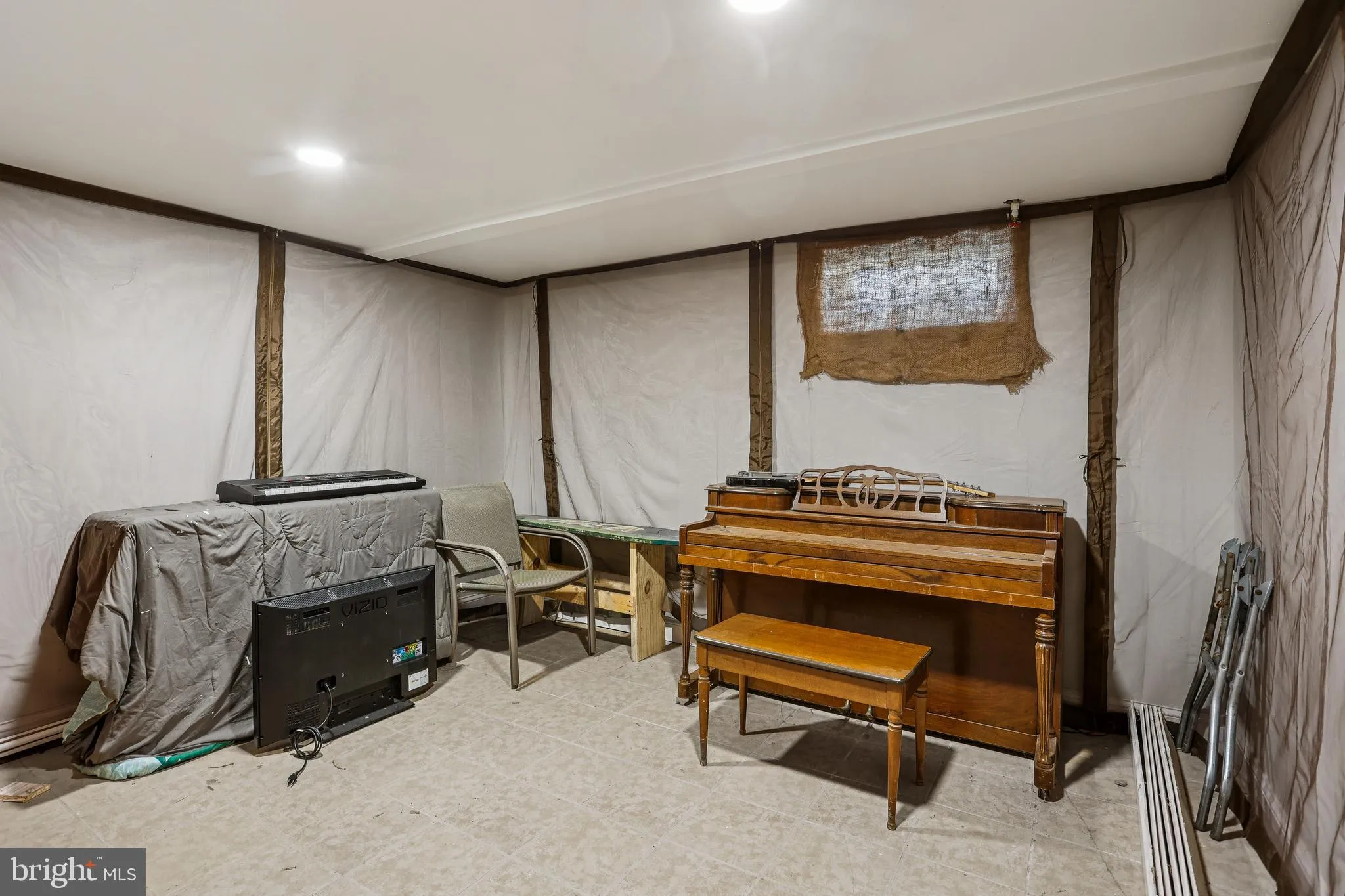 Minotola, New Jersey 08341, United States, 3 Bedrooms Bedrooms, ,2 BathroomsBathrooms,Residential,Pending,212114