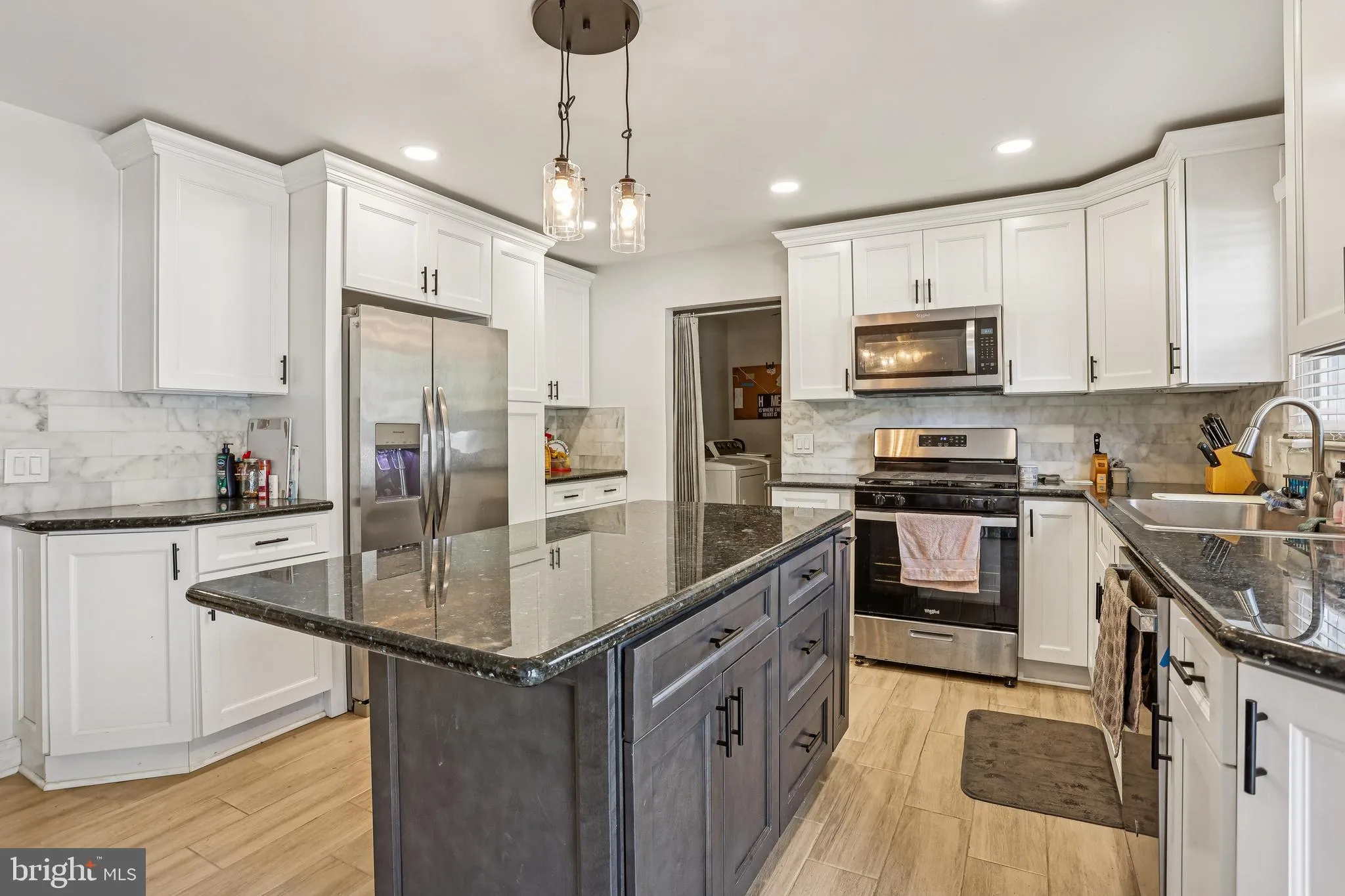 Minotola, New Jersey 08341, United States, 3 Bedrooms Bedrooms, ,2 BathroomsBathrooms,Residential,Pending,212114