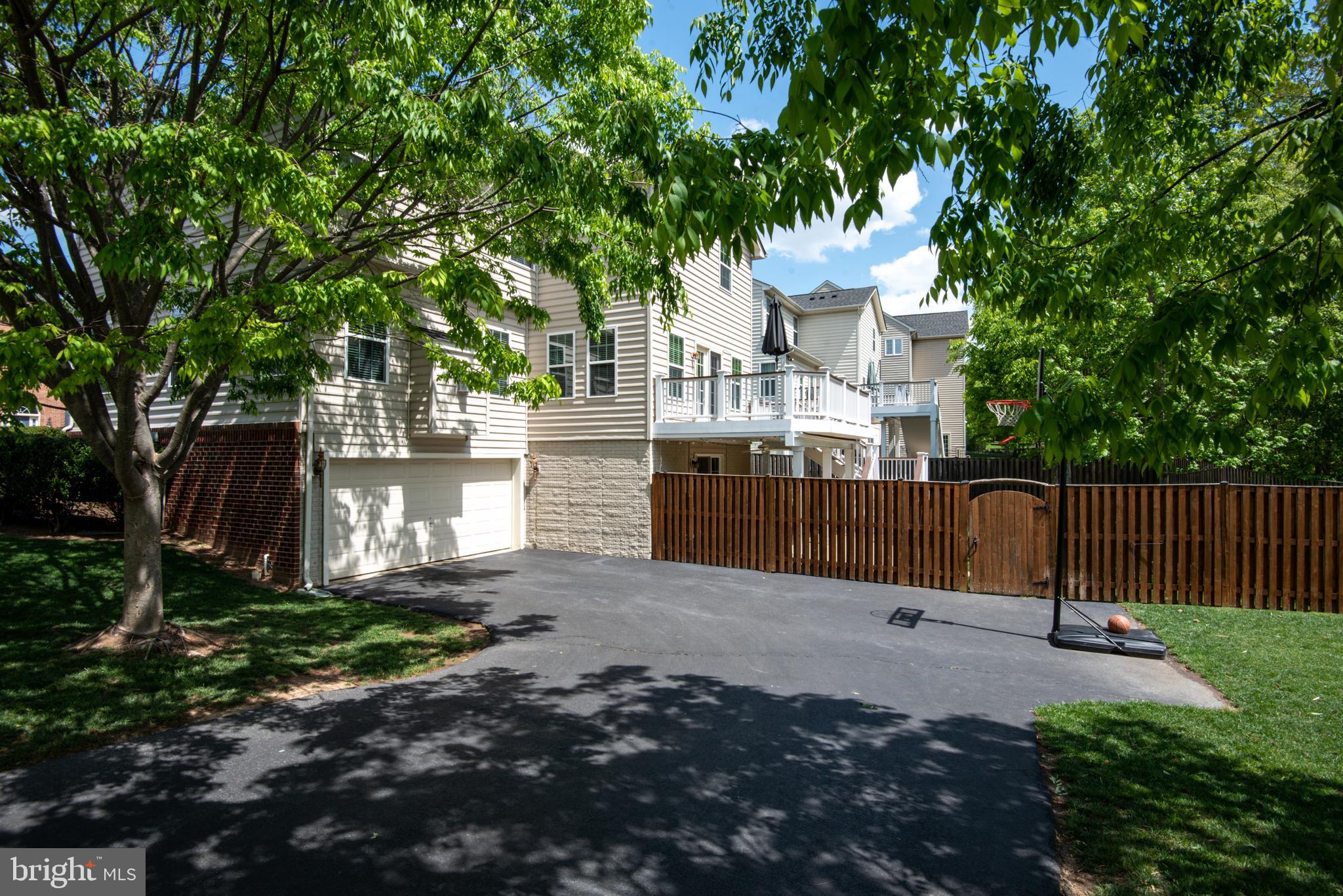 WENTWORTH GREEN - Residential Lease